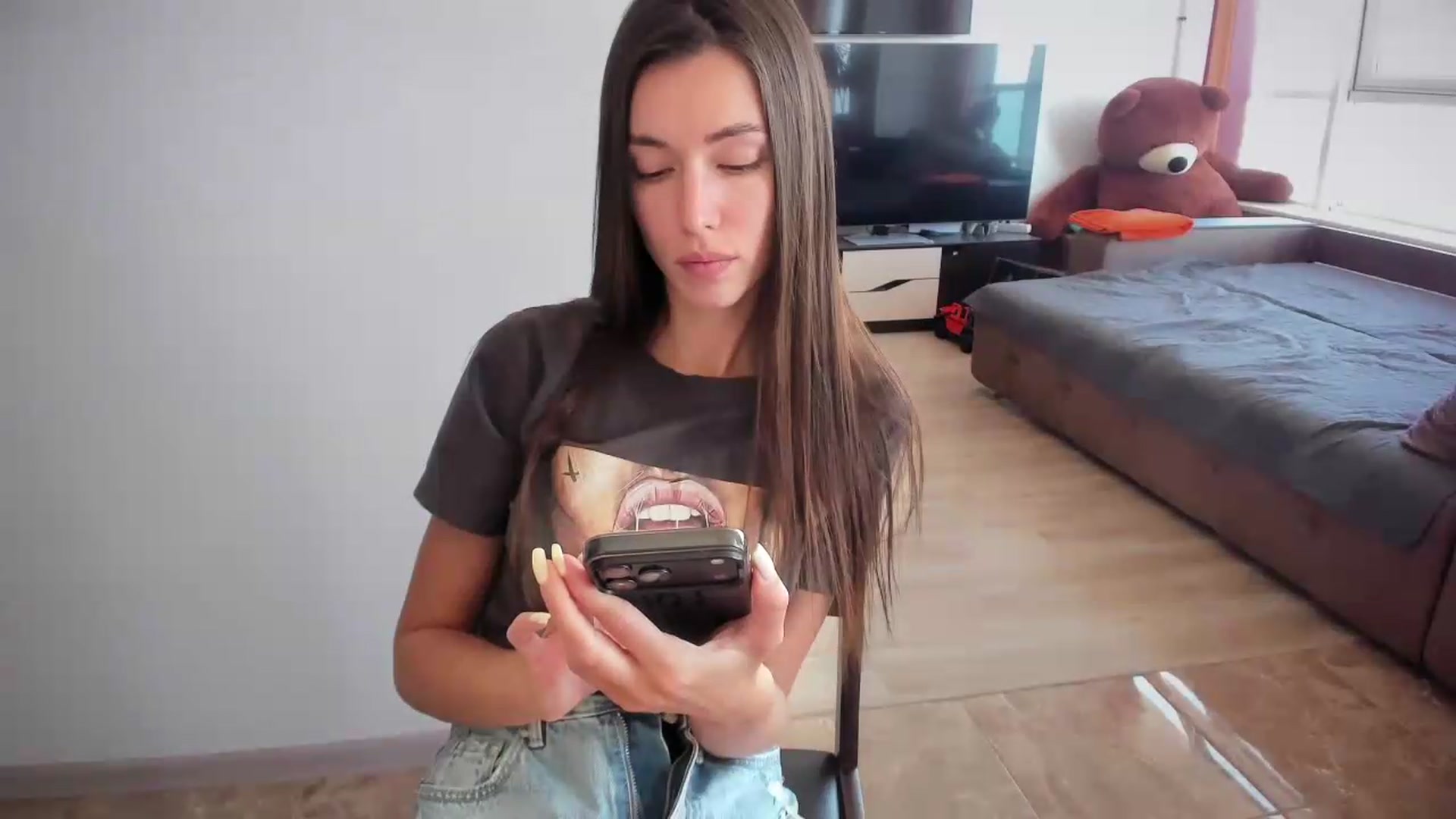 Gallery image thumbnail from laurensaenz's myfreecams stream on, 06/27/2026, 11:54 image 20 of 20