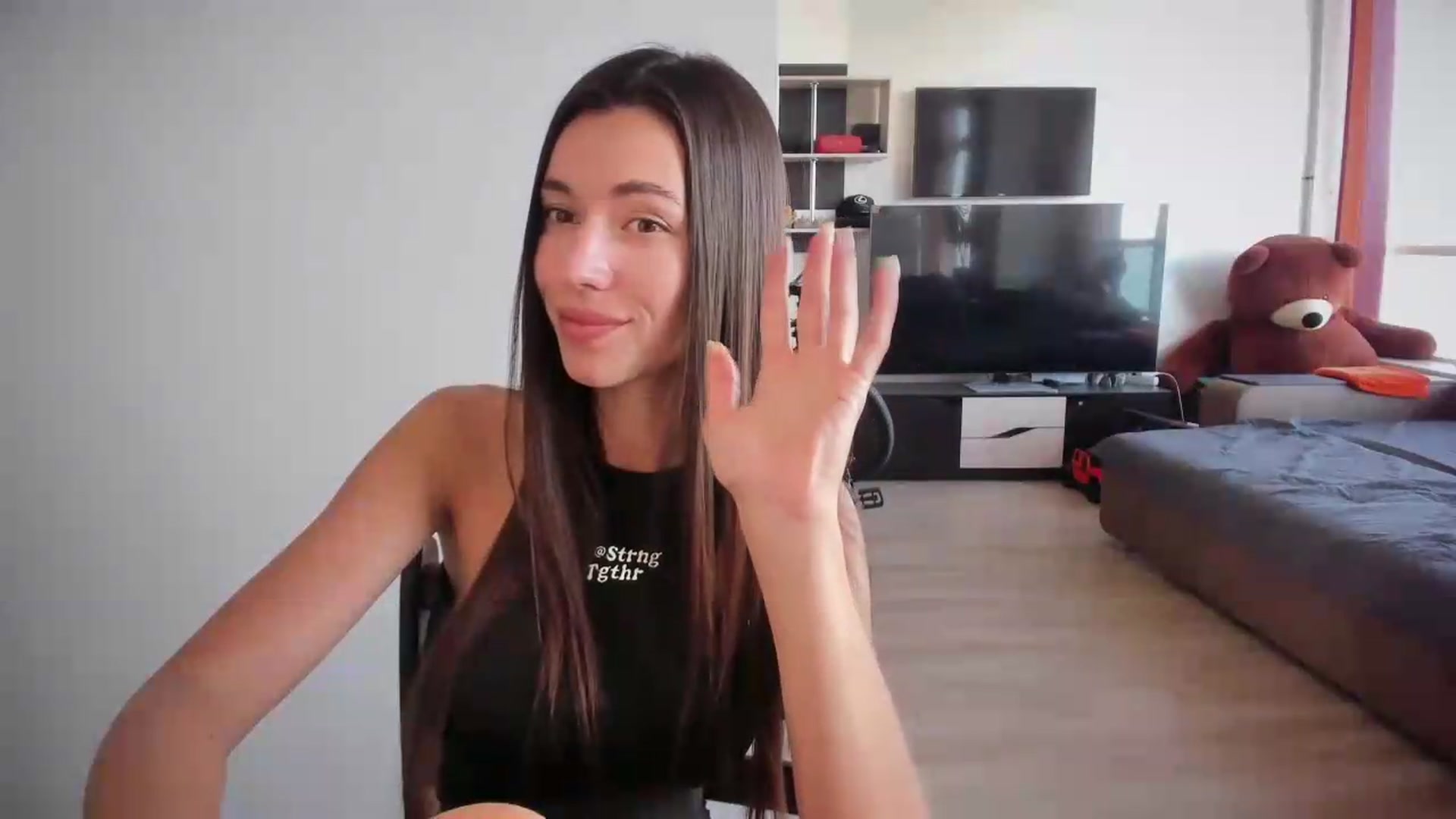 Gallery image thumbnail from laurensaenz's myfreecams stream on, 06/27/2026, 16:31 image 11 of 20