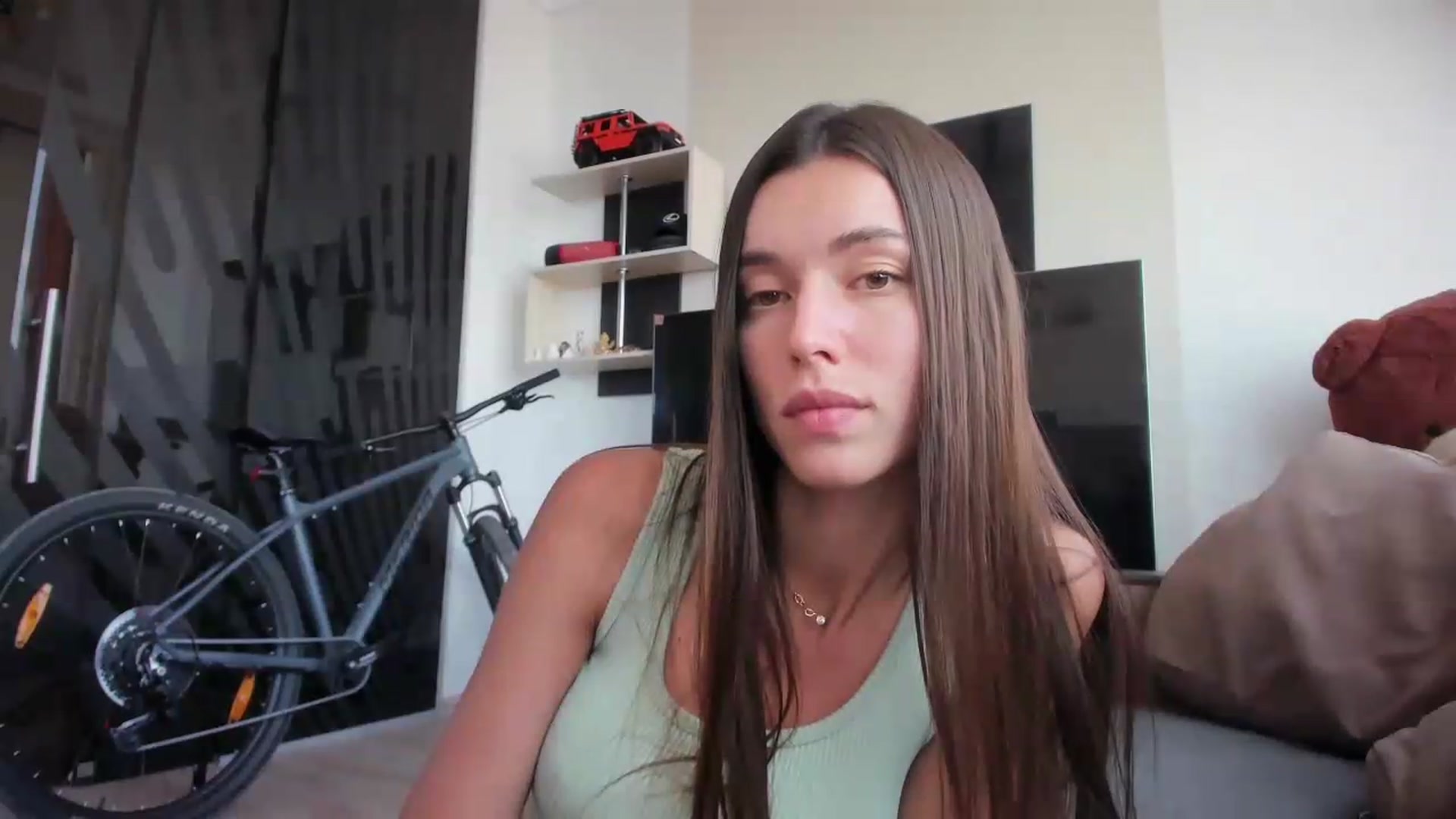 Gallery image thumbnail from laurensaenz's myfreecams stream on, 07/03/2026, 10:37 image 15 of 20