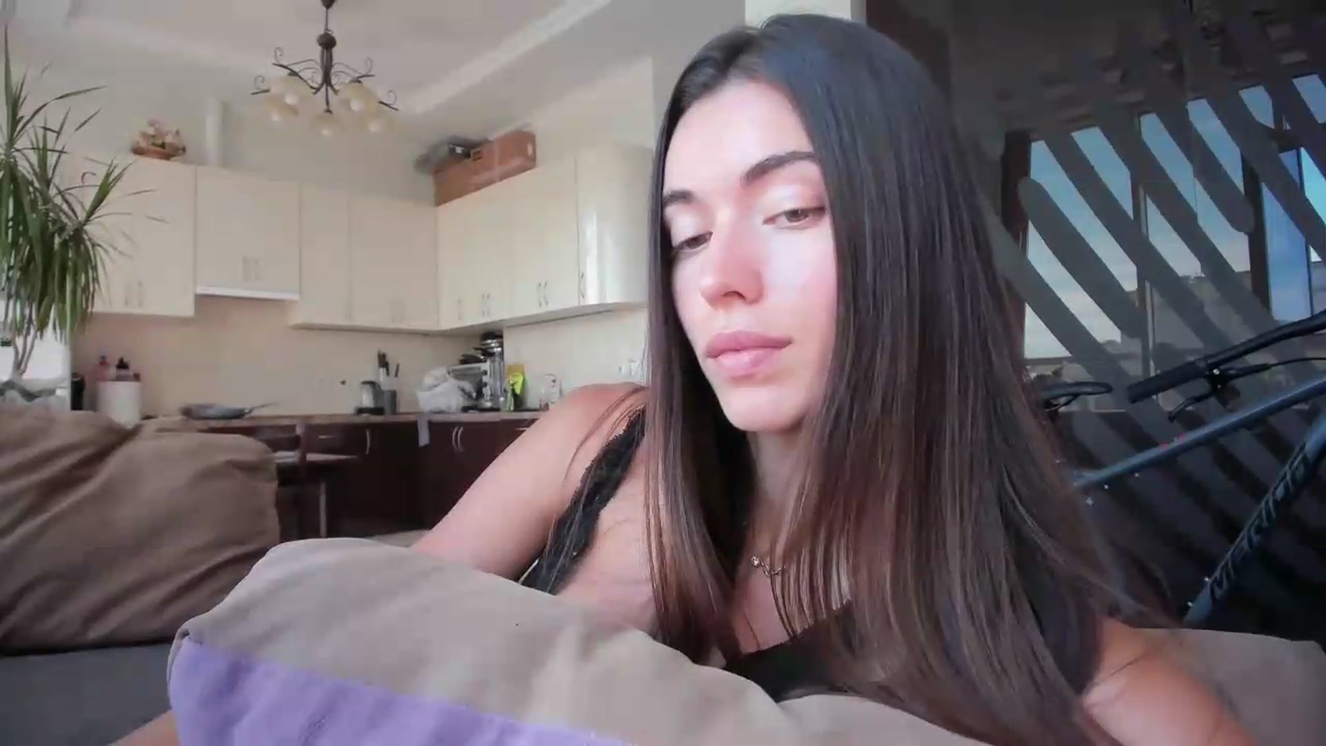 Gallery image thumbnail from laurensaenz's myfreecams stream on, 07/09/2026, 08:06 image 3 of 20