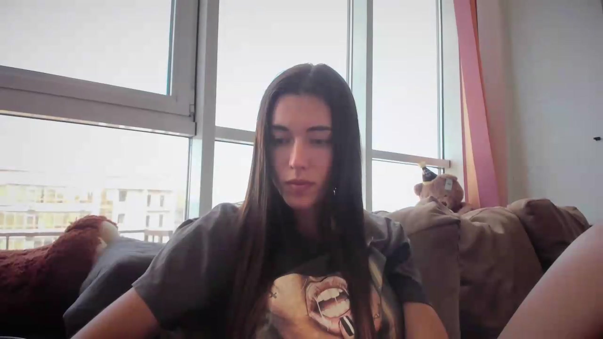 Gallery image thumbnail from laurensaenz's myfreecams stream on, 07/10/2026, 13:29 image 12 of 20
