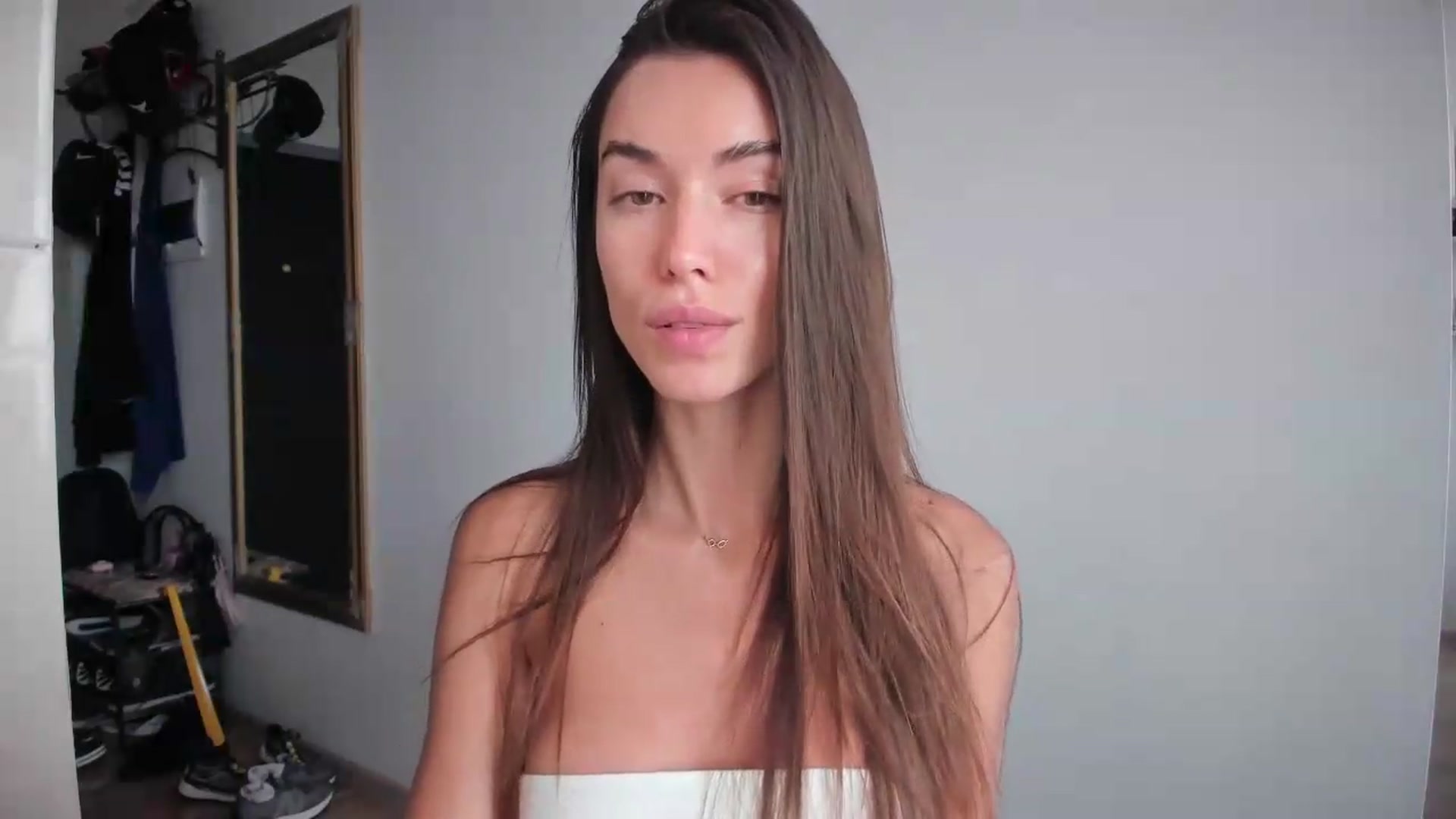 Gallery image thumbnail from laurensaenz's myfreecams stream on, 07/16/2026, 09:13 image 11 of 20