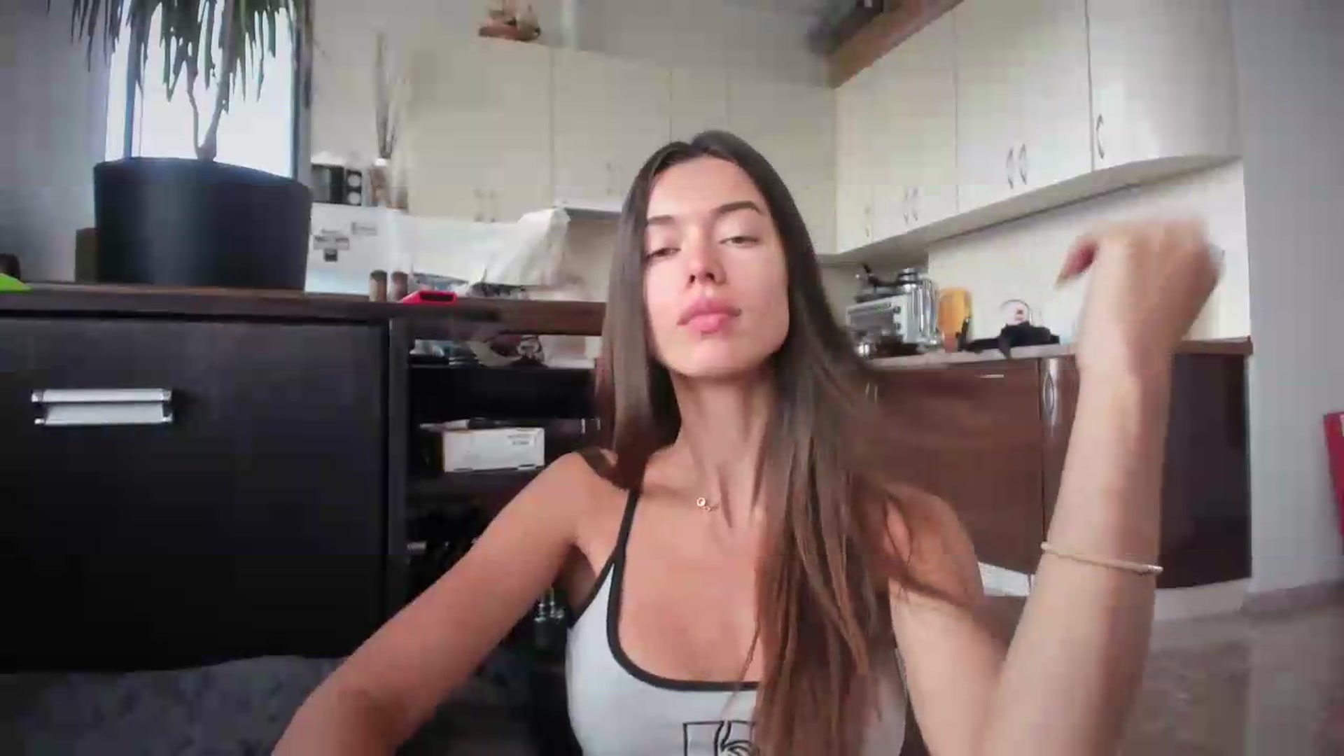 Gallery image thumbnail from laurensaenz's myfreecams stream on, 07/20/2026, 05:51 image 4 of 20