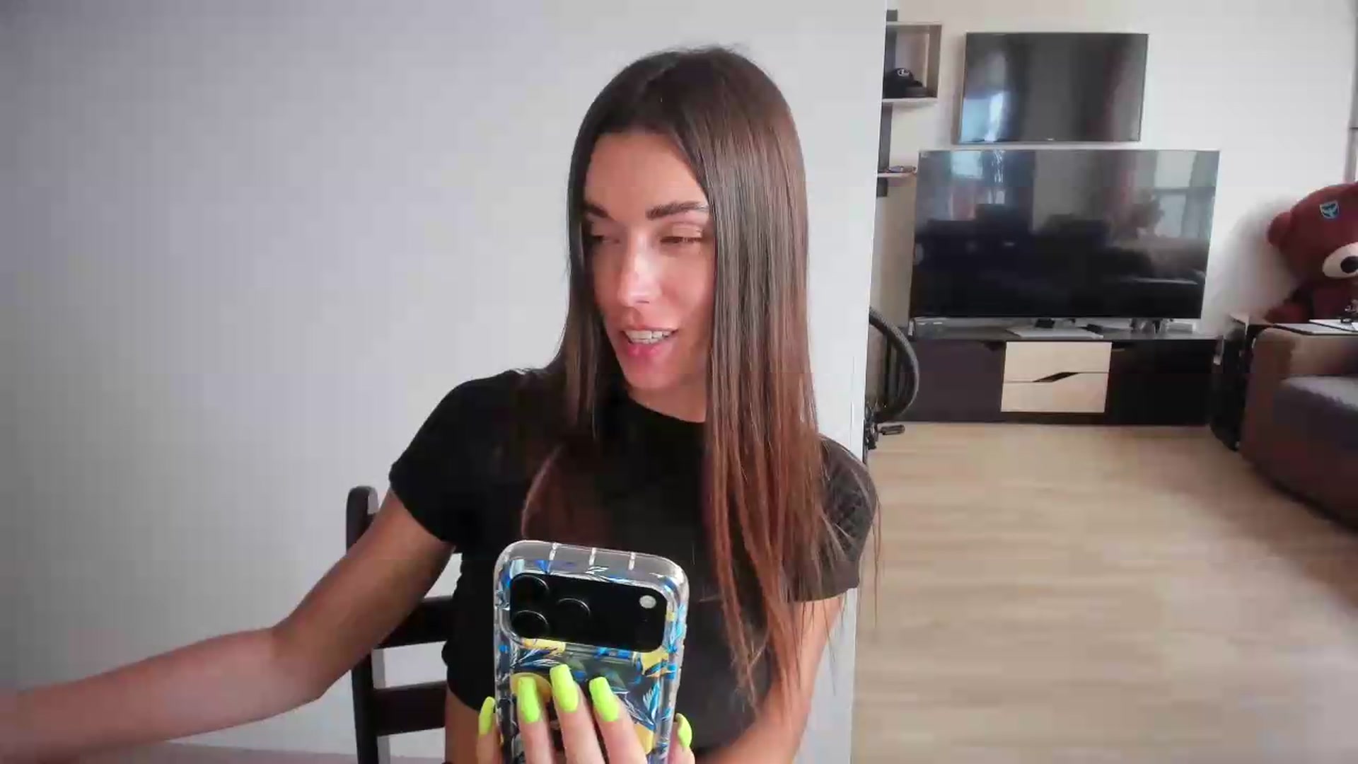 Gallery image thumbnail from laurensaenz's myfreecams stream on, 07/22/2026, 12:01 image 14 of 20