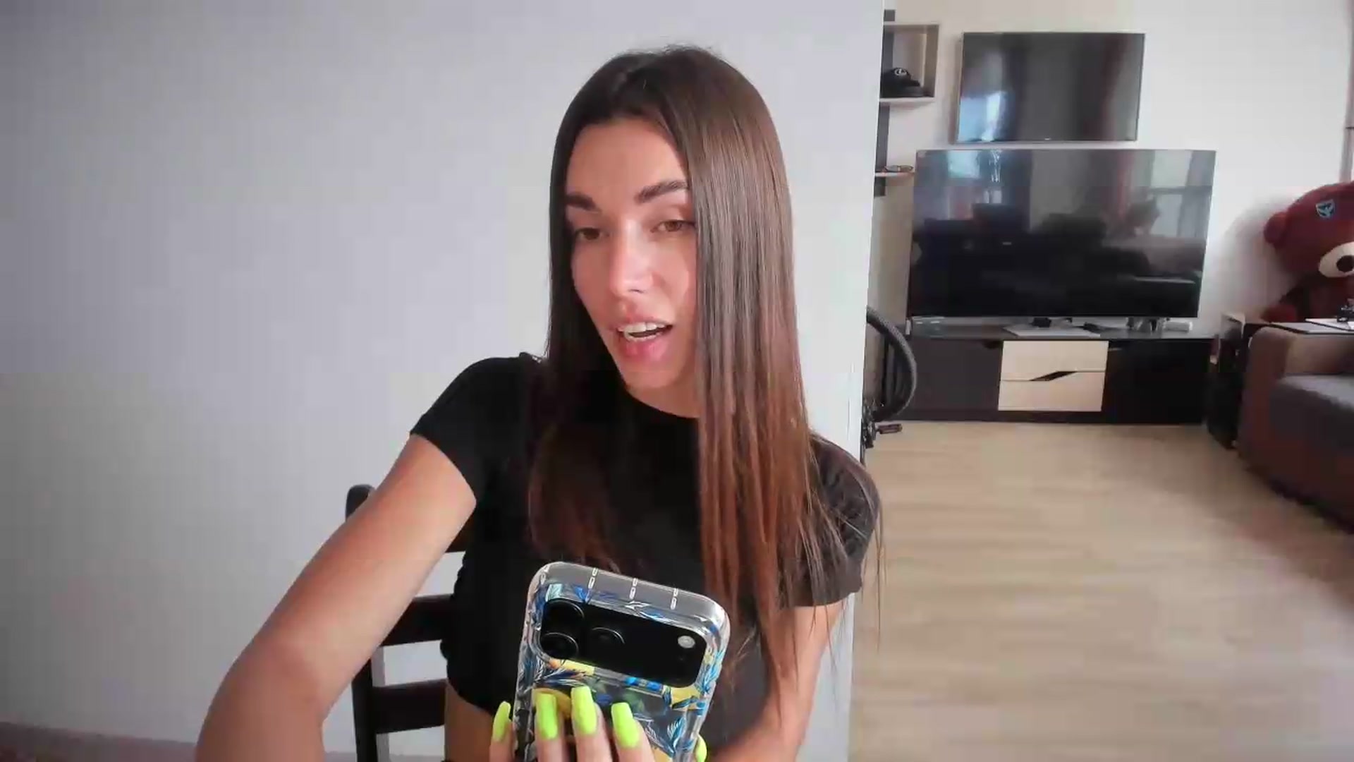 Gallery image thumbnail from laurensaenz's myfreecams stream on, 07/22/2026, 12:01 image 13 of 20
