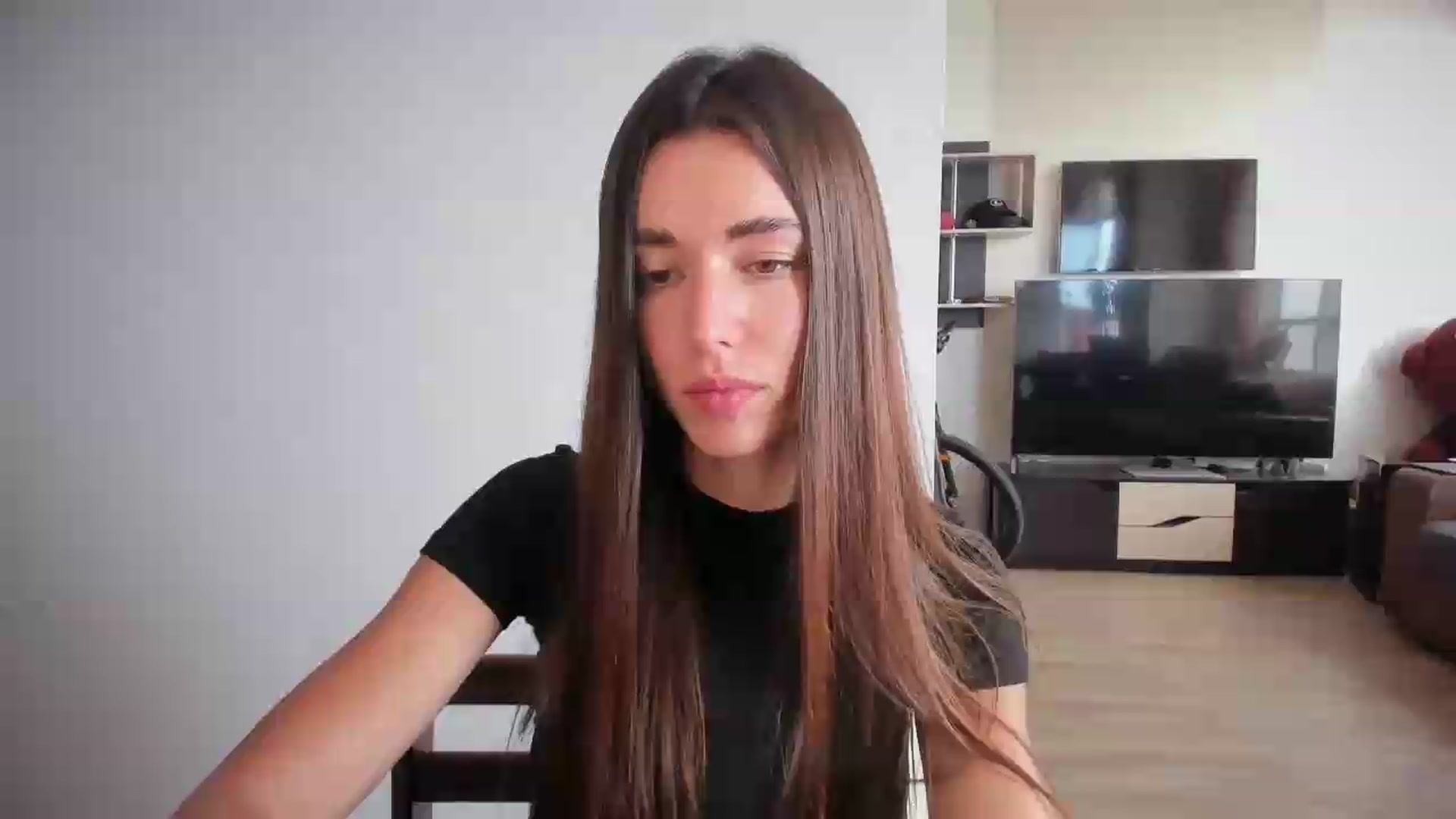 Gallery image thumbnail from laurensaenz's myfreecams stream on, 07/22/2026, 12:01 image 1 of 20