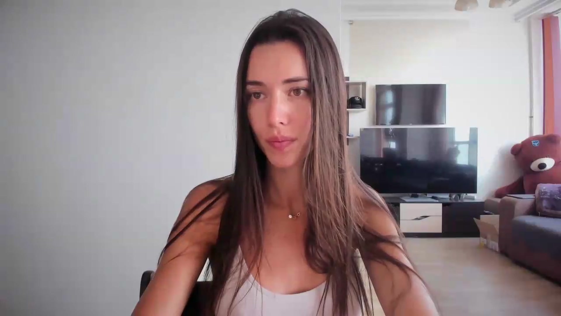 Gallery image thumbnail from laurensaenz's myfreecams stream on, 08/07/2026, 09:10 image 13 of 20