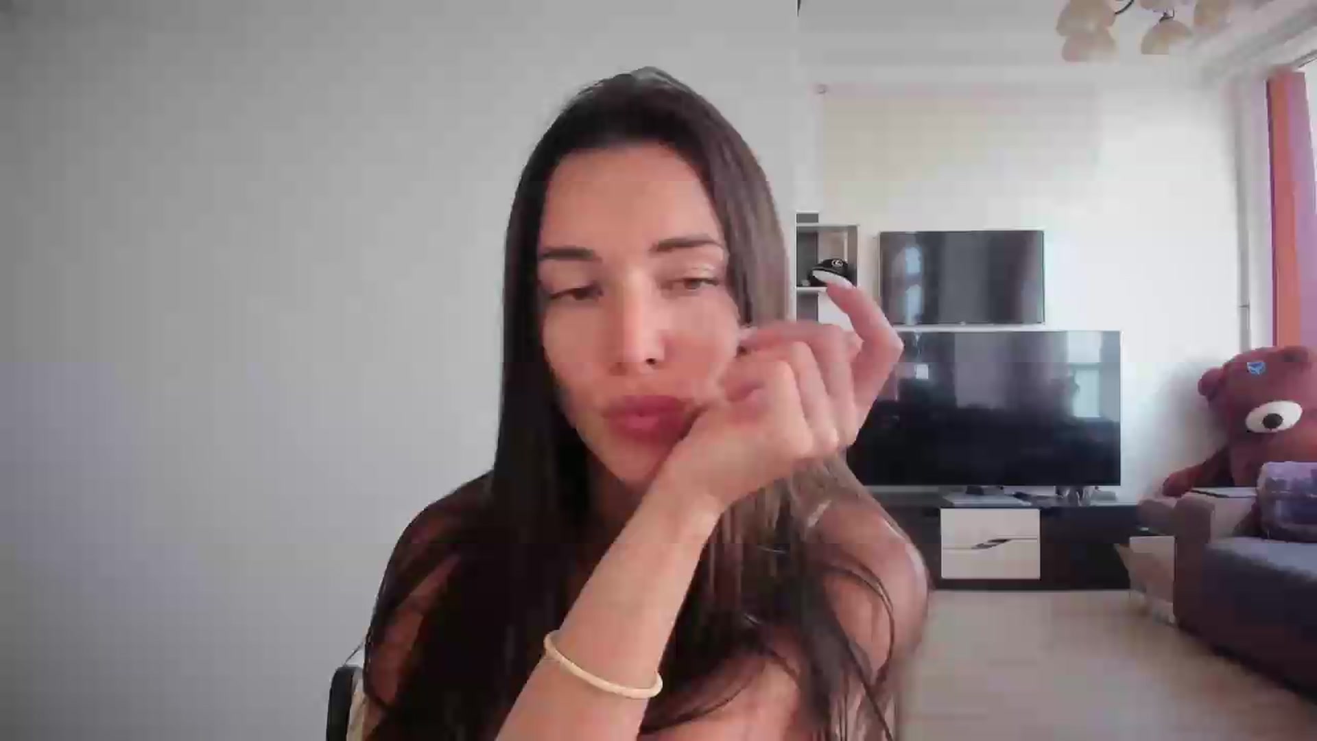Gallery image thumbnail from laurensaenz's myfreecams stream on, 08/07/2026, 09:10 image 9 of 20