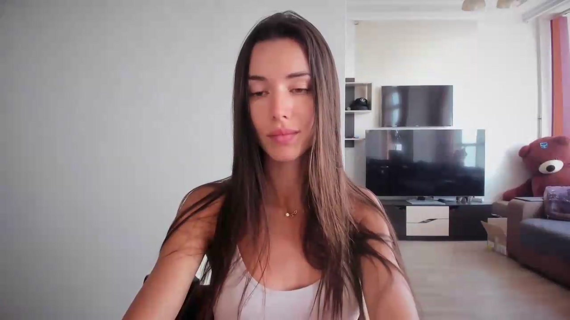 Gallery image thumbnail from laurensaenz's myfreecams stream on, 08/07/2026, 09:10 image 12 of 20