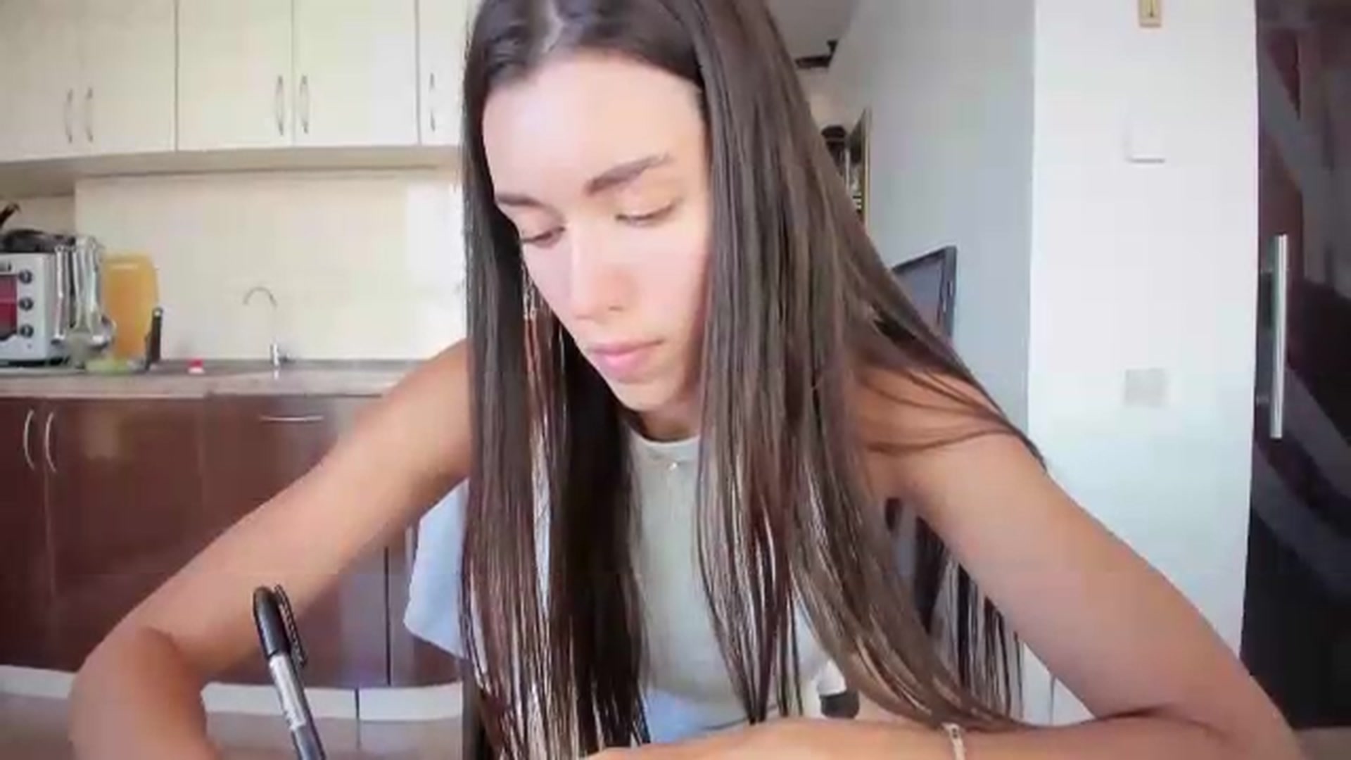 Gallery image thumbnail from laurensaenz's myfreecams stream on, 08/13/2026, 11:21 image 15 of 20