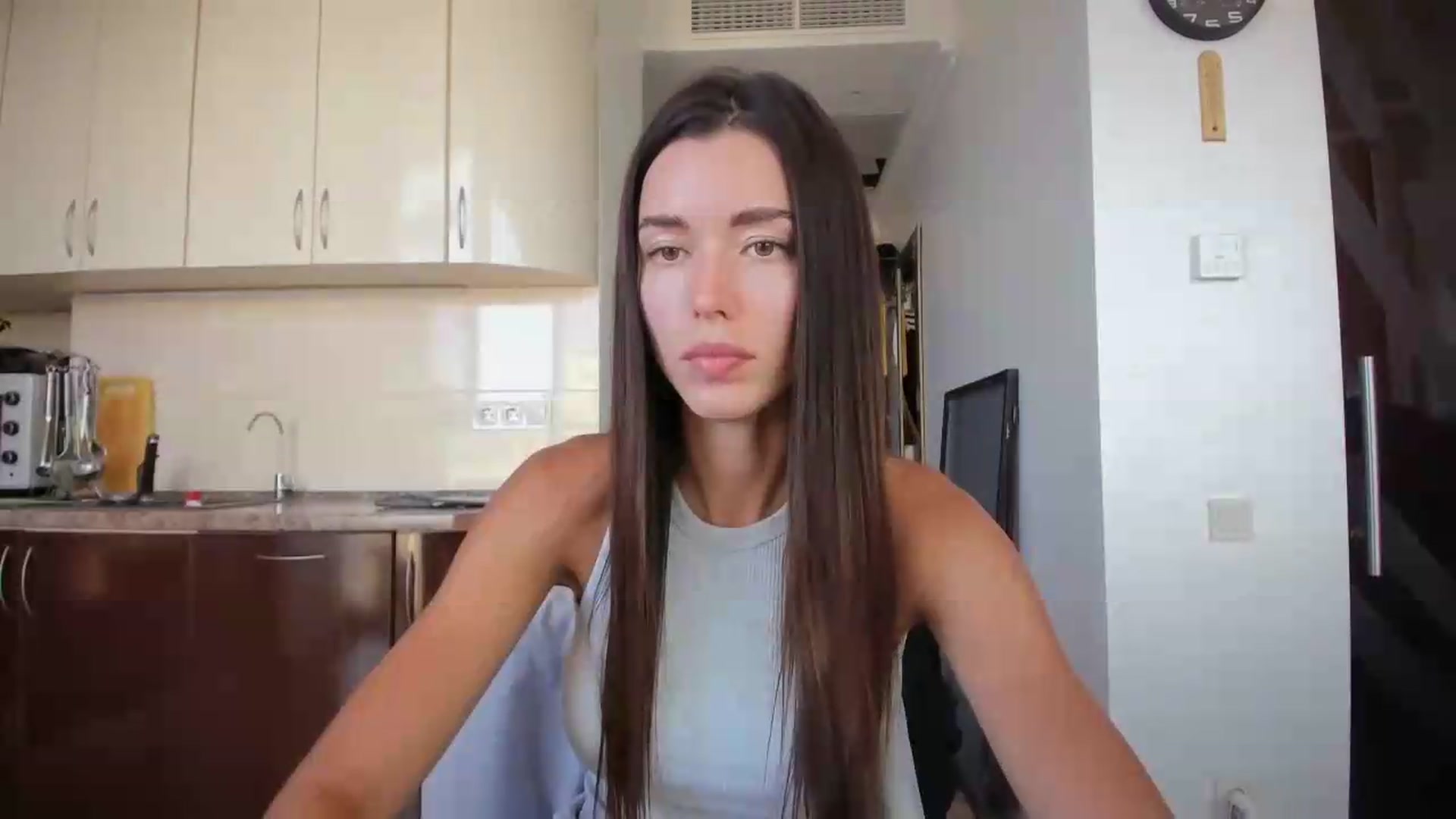Gallery image thumbnail from laurensaenz's myfreecams stream on, 08/13/2026, 13:21 image 5 of 20