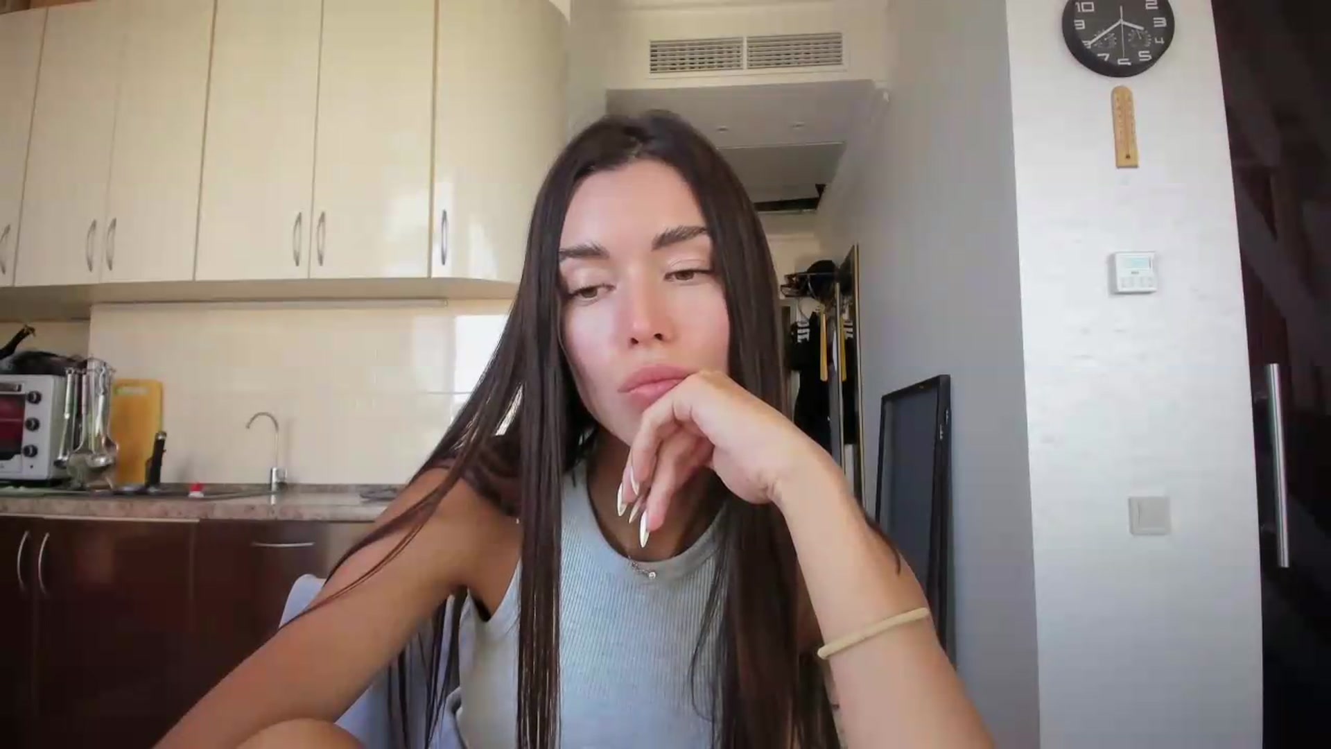 Gallery image thumbnail from laurensaenz's myfreecams stream on, 08/13/2026, 13:21 image 13 of 20
