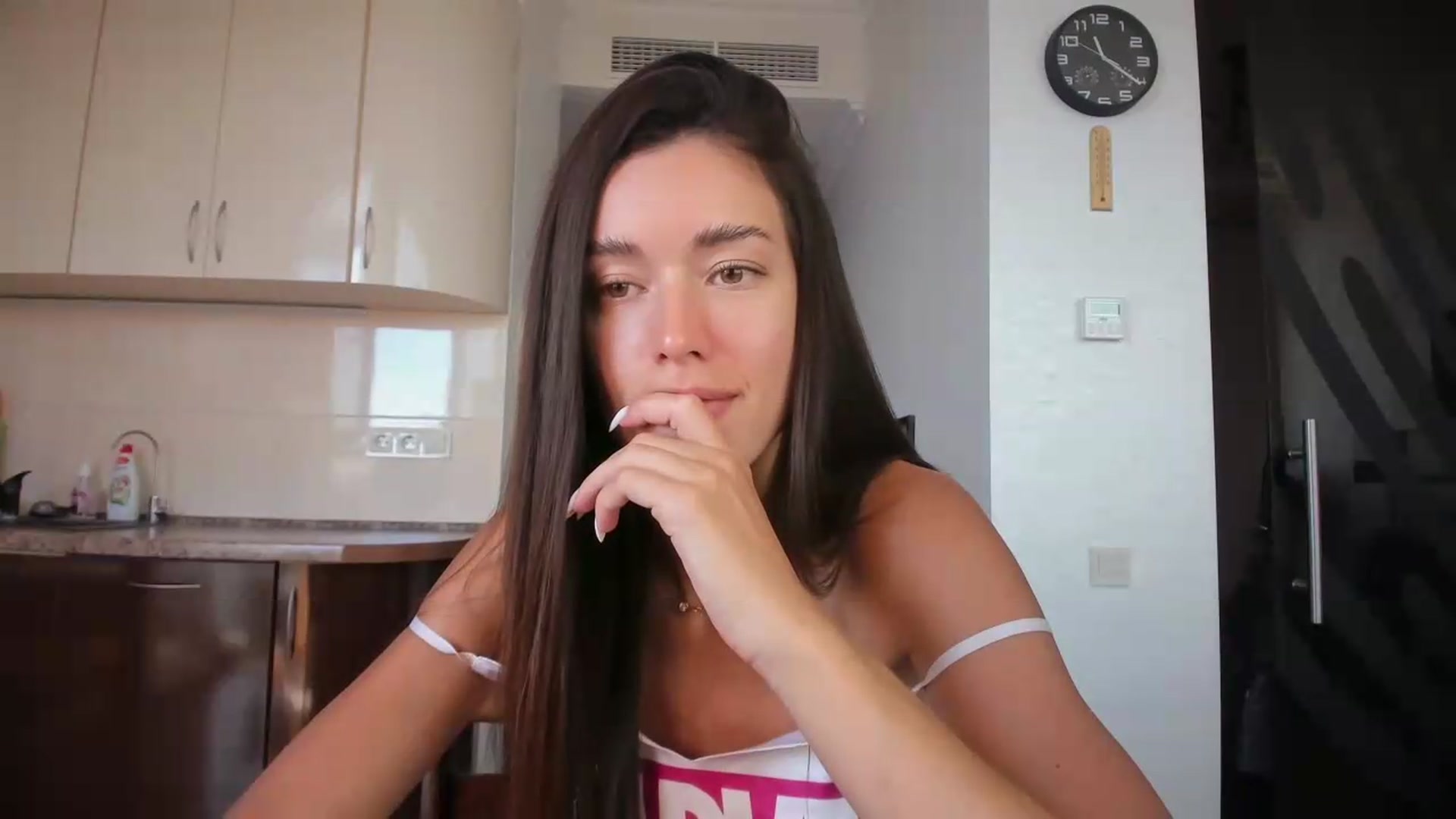 Gallery image thumbnail from laurensaenz's myfreecams stream on, 08/14/2026, 08:39 image 13 of 20