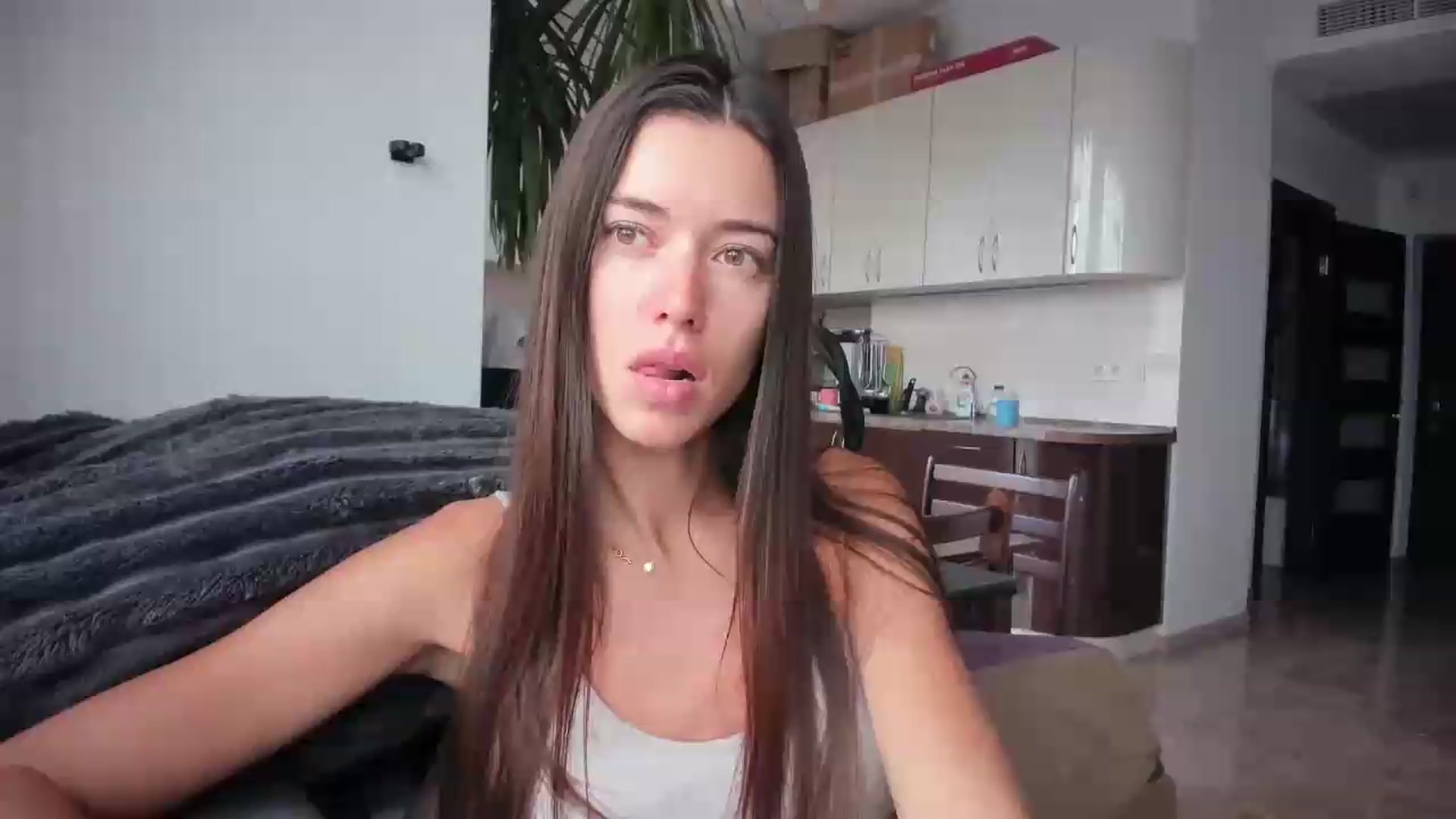 Gallery image thumbnail from laurensaenz's myfreecams stream on, 08/19/2026, 07:37 image 1 of 20