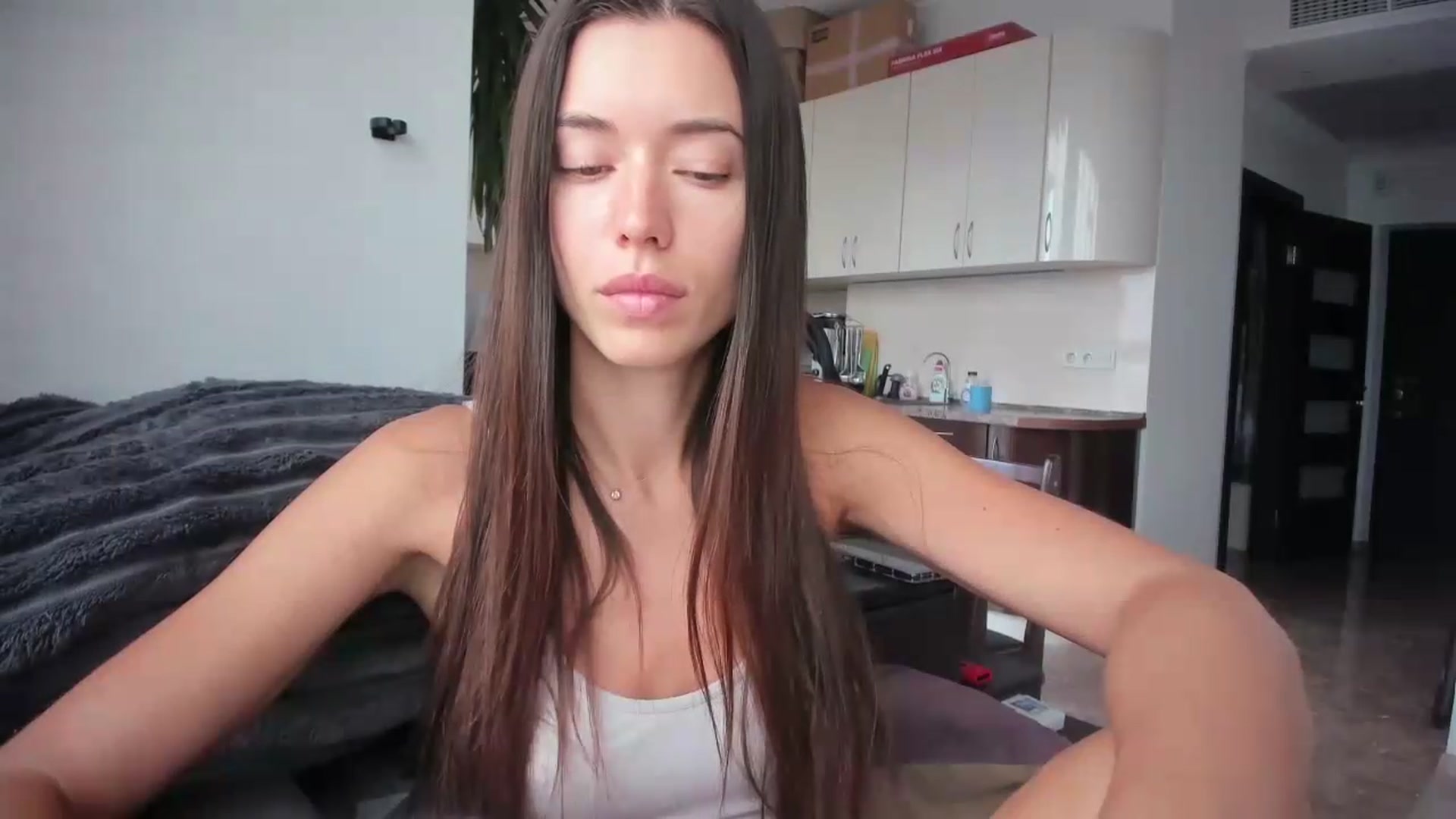 Gallery image thumbnail from laurensaenz's myfreecams stream on, 08/19/2026, 07:37 image 18 of 20