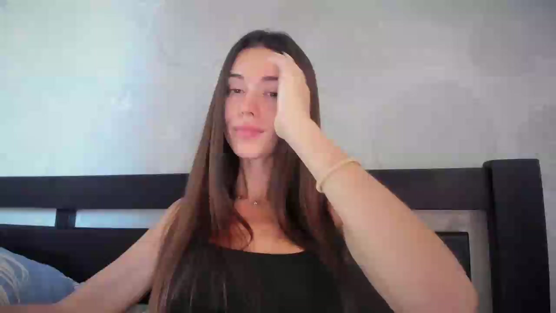 Gallery image thumbnail from laurensaenz's myfreecams stream on, 08/21/2026, 08:59 image 8 of 20