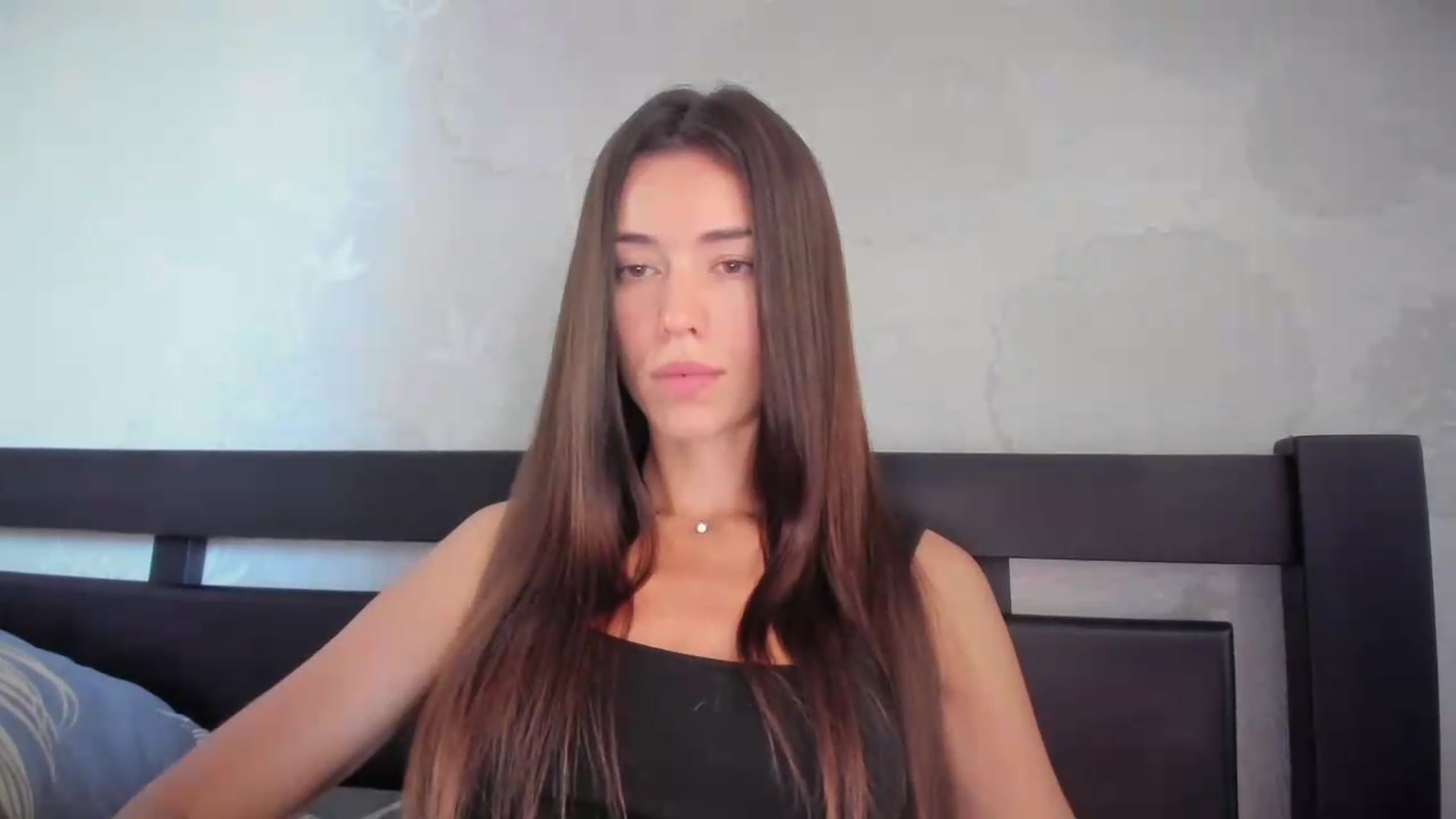 Gallery image thumbnail from laurensaenz's myfreecams stream on, 08/21/2026, 08:59 image 5 of 20
