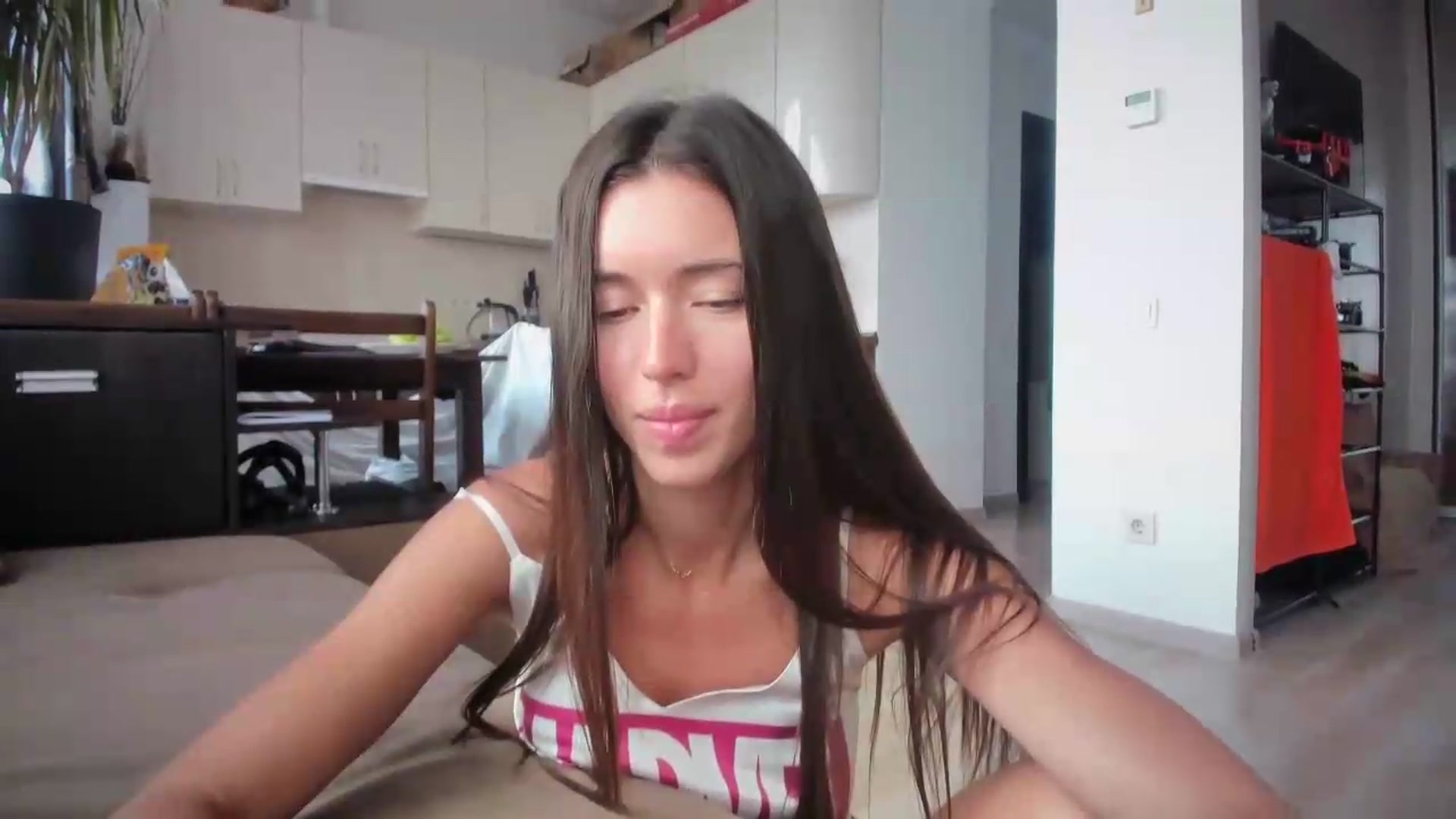 Gallery image thumbnail from laurensaenz's myfreecams stream on, 08/26/2026, 07:01 image 16 of 20