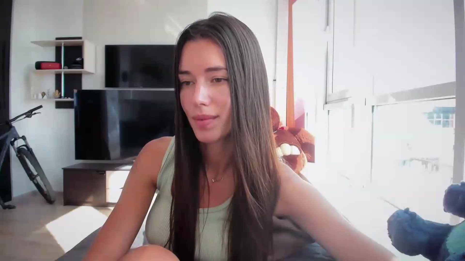 Gallery image thumbnail from laurensaenz's myfreecams stream on, 08/31/2026, 07:17 image 14 of 20