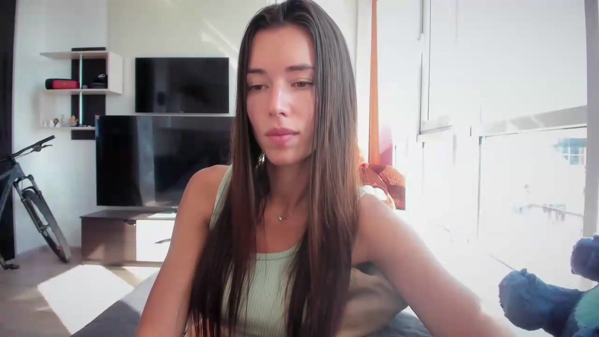 Gallery image thumbnail from laurensaenz's myfreecams stream on, 08/31/2026, 07:17 image 12 of 20