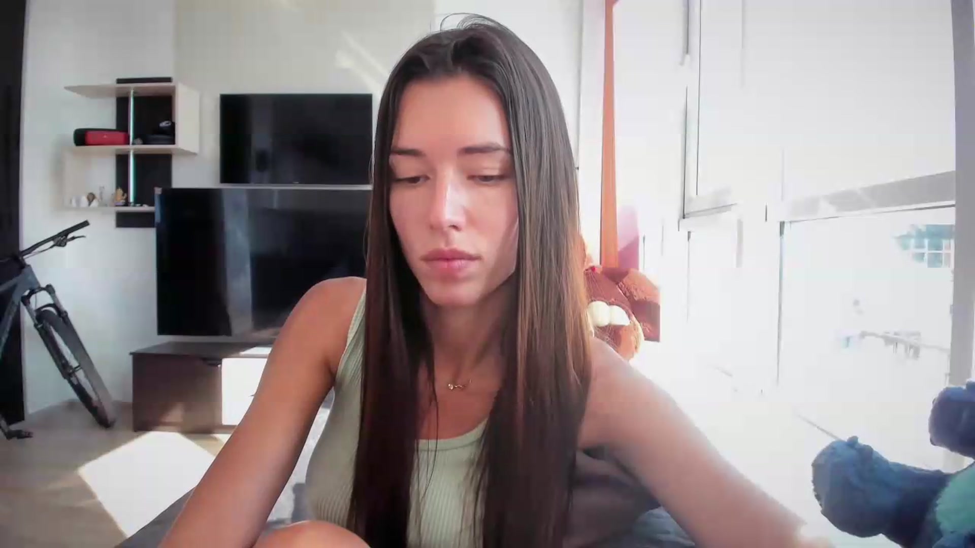 Gallery image thumbnail from laurensaenz's myfreecams stream on, 08/31/2026, 07:17 image 13 of 20