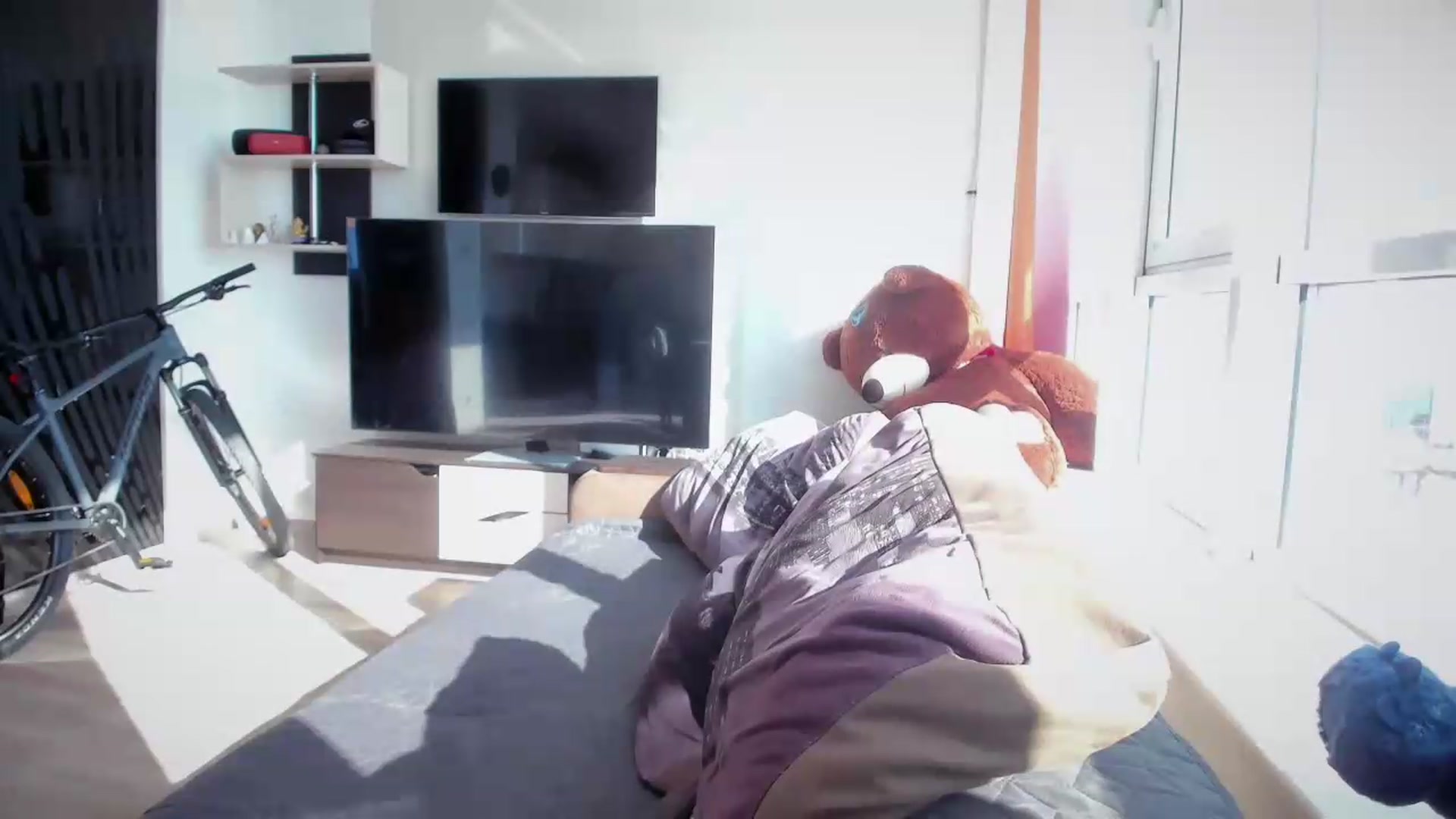 Gallery image thumbnail from laurensaenz's myfreecams stream on, 08/31/2026, 07:17 image 5 of 20