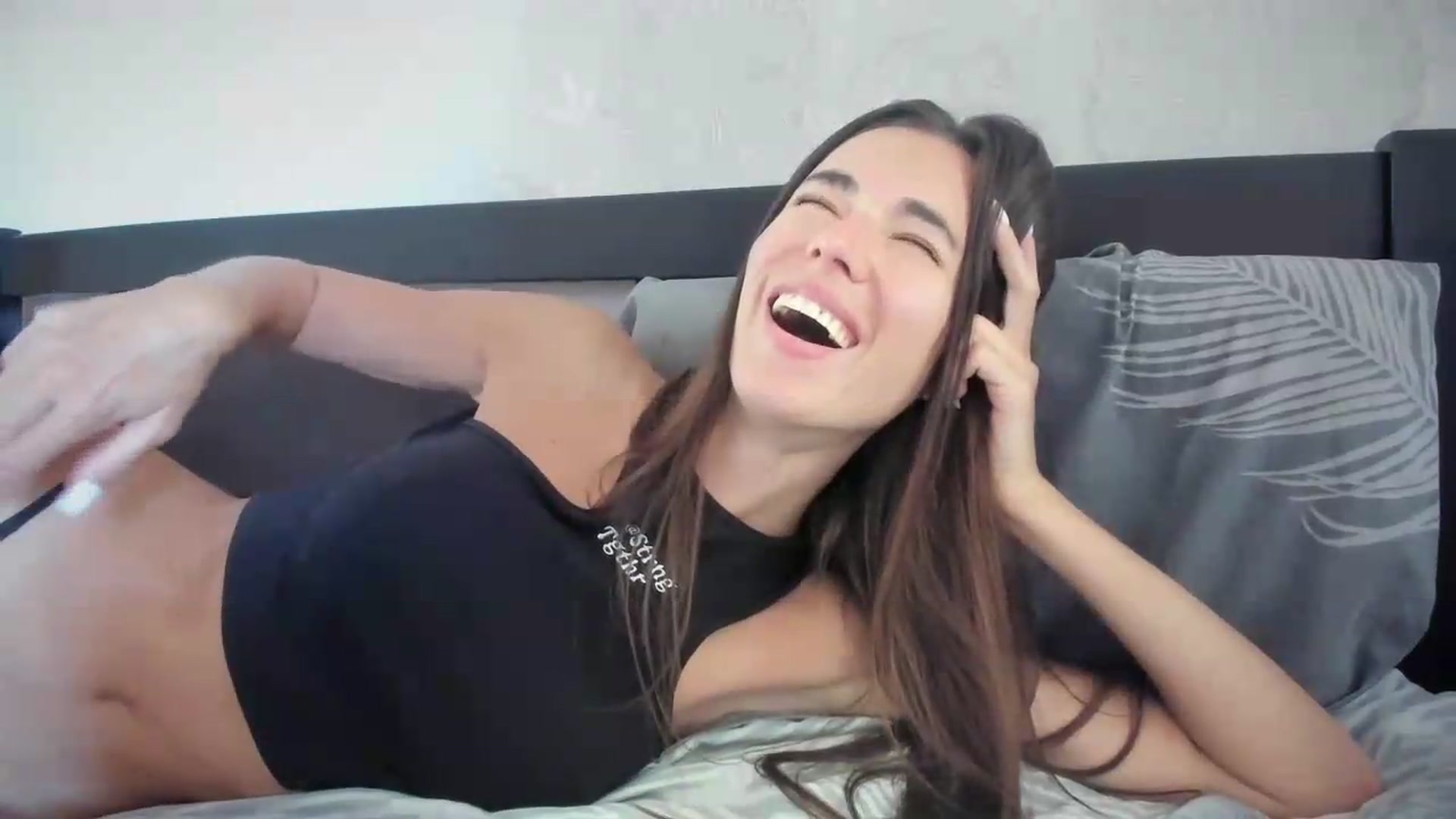 Gallery image thumbnail from laurensaenz's myfreecams stream on, 09/03/2026, 13:06 image 20 of 20