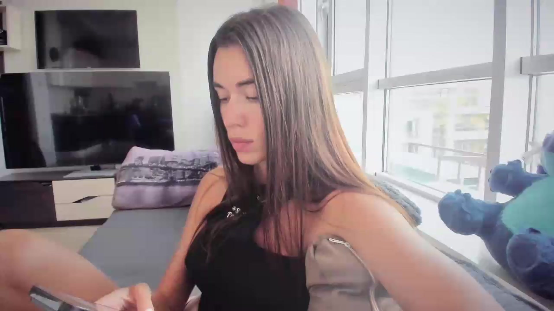 Gallery image thumbnail from laurensaenz's myfreecams stream on, 09/03/2026, 14:33 image 13 of 20