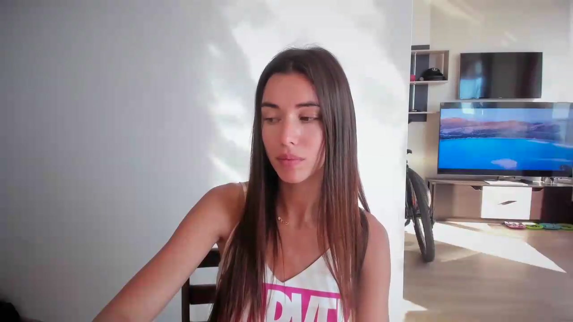 Gallery image thumbnail from laurensaenz's myfreecams stream on, 09/04/2026, 06:44 image 5 of 20