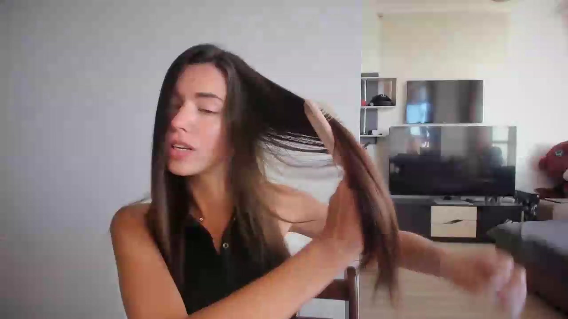 Gallery image thumbnail from laurensaenz's myfreecams stream on, 09/07/2026, 10:19 image 10 of 20
