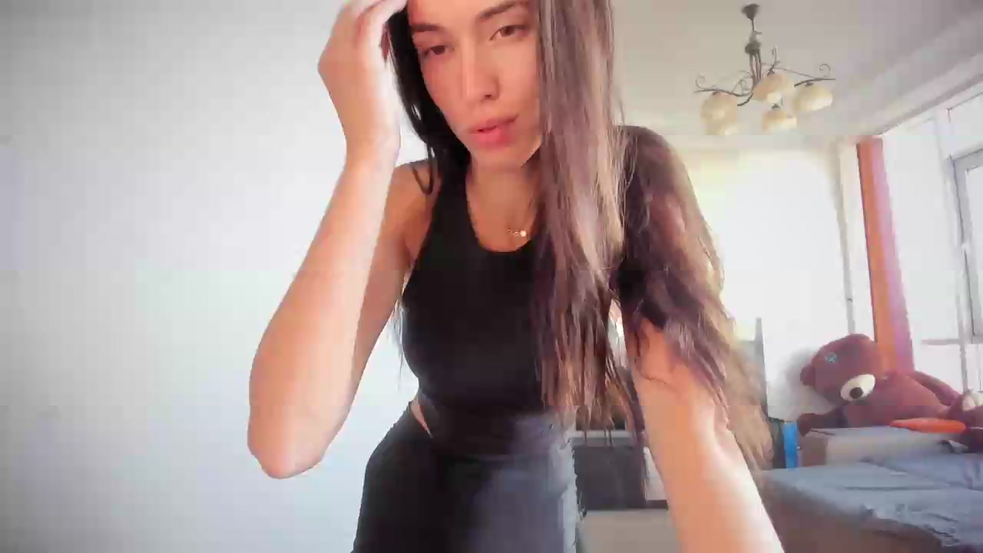 Gallery image thumbnail from laurensaenz's myfreecams stream on, 09/10/2026, 15:32 image 16 of 20