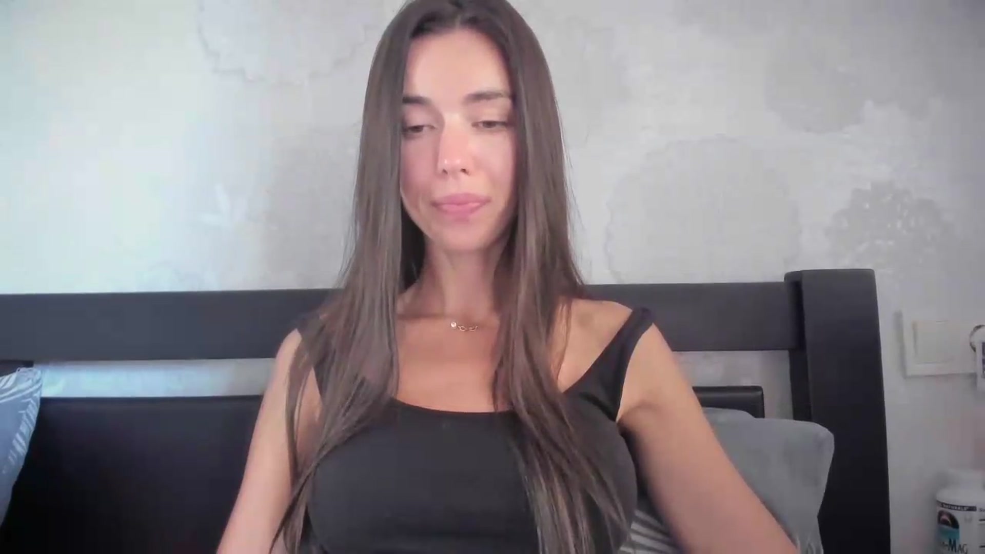 Gallery image thumbnail from laurensaenz's myfreecams stream on, 09/13/2026, 10:38 image 11 of 20