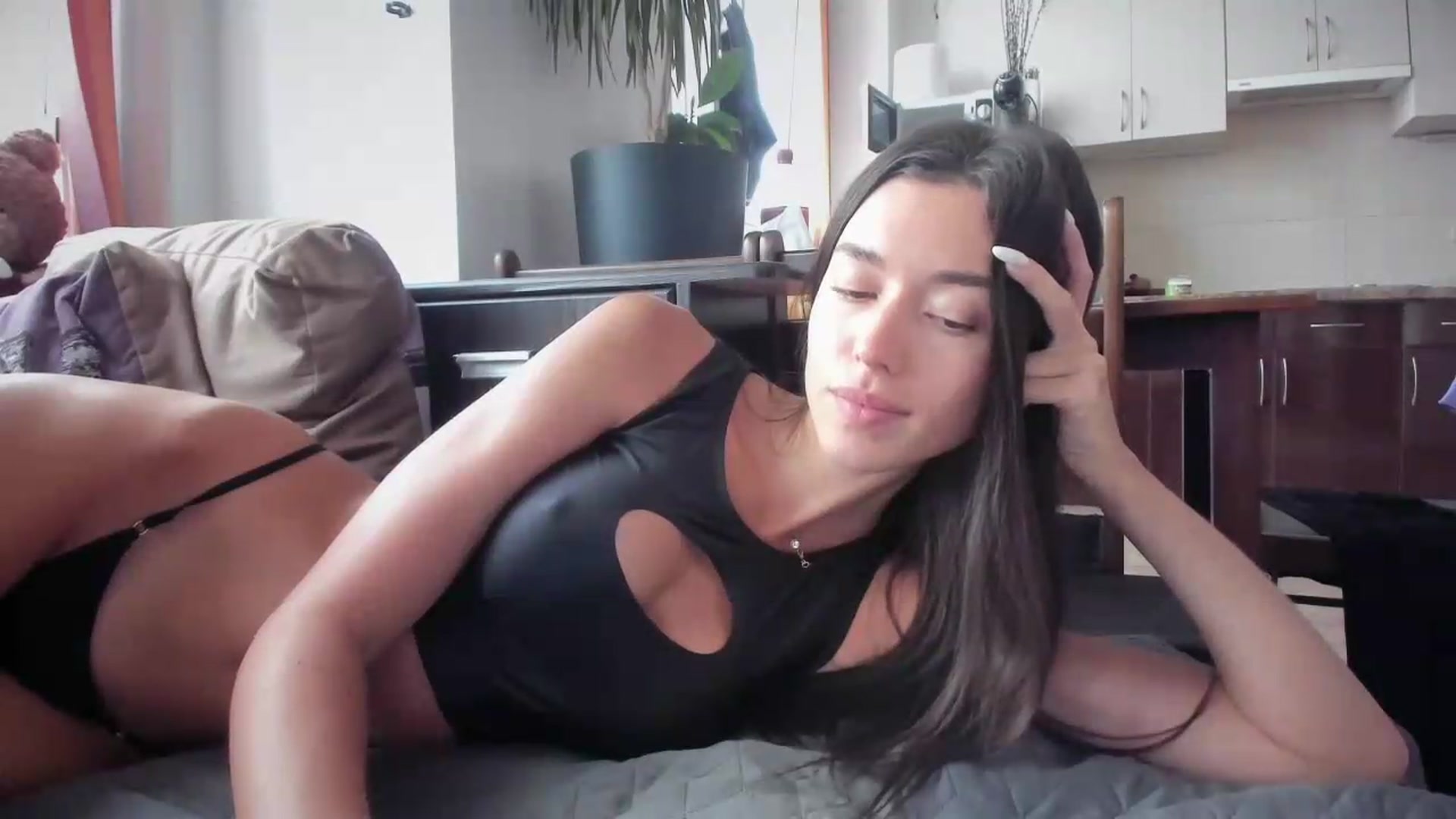 Gallery image thumbnail from laurensaenz's myfreecams stream on, 09/14/2026, 08:06 image 13 of 20