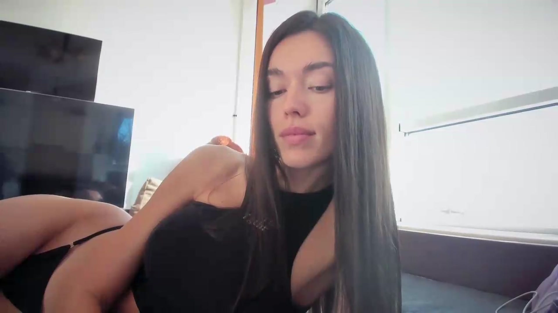 Gallery image thumbnail from laurensaenz's myfreecams stream on, 09/15/2026, 06:17 image 8 of 20