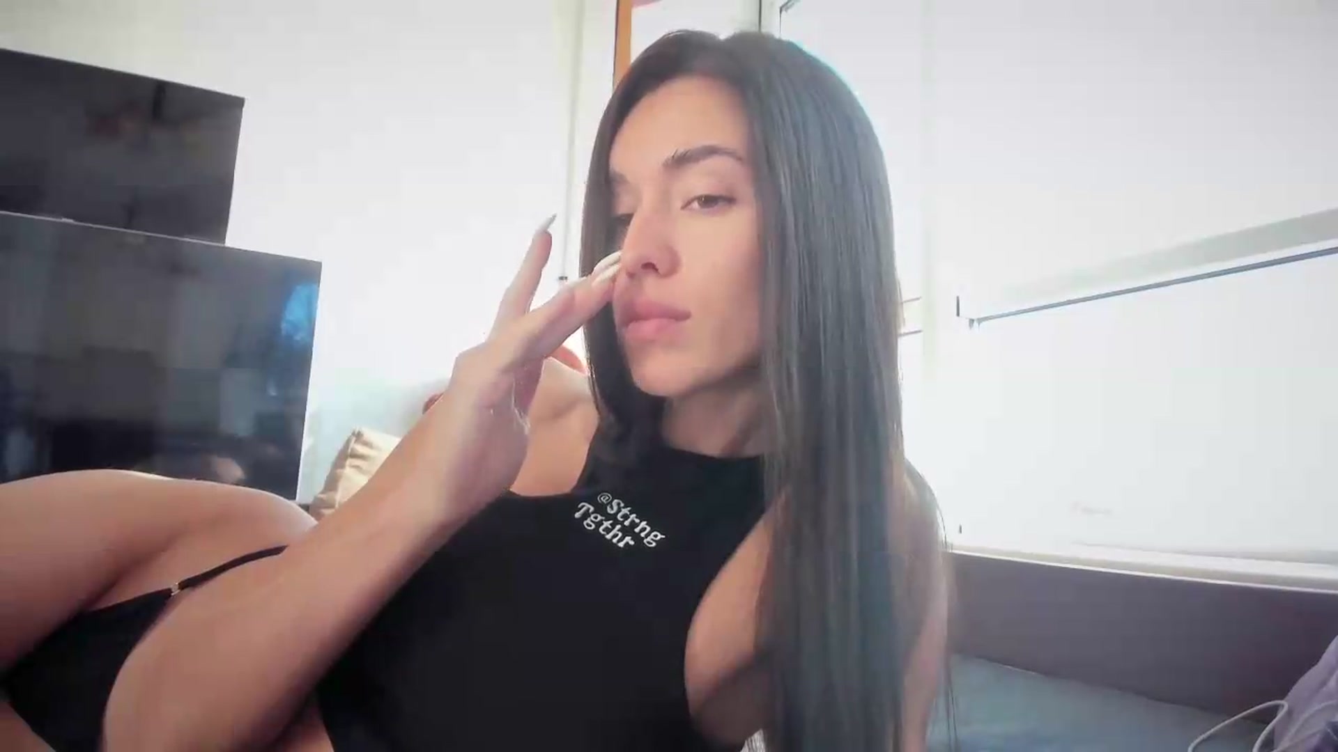 Gallery image thumbnail from laurensaenz's myfreecams stream on, 09/15/2026, 06:17 image 4 of 20
