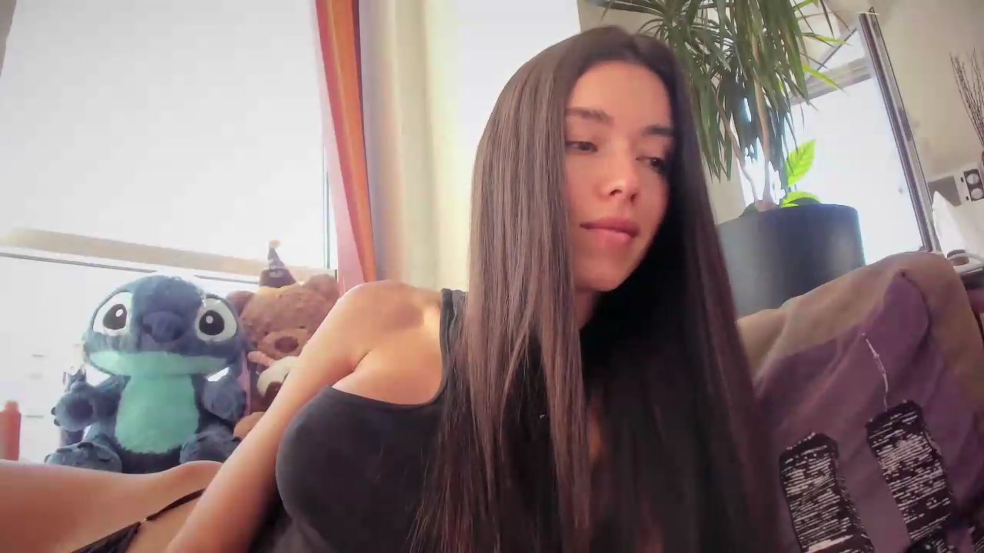 Gallery image thumbnail from laurensaenz's myfreecams stream on, 09/15/2026, 07:22 image 3 of 20