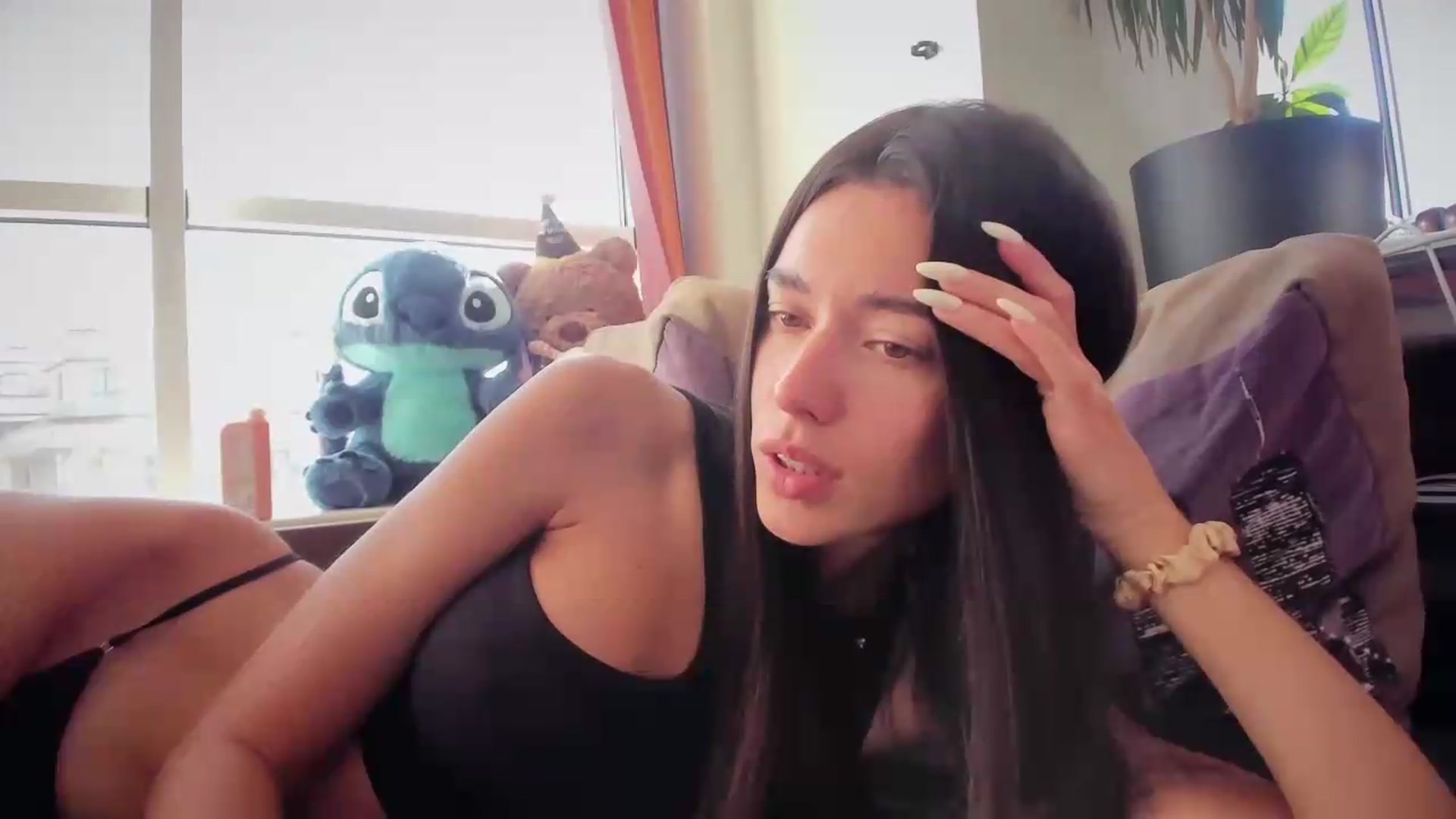 Gallery image thumbnail from laurensaenz's myfreecams stream on, 09/15/2026, 07:22 image 11 of 20