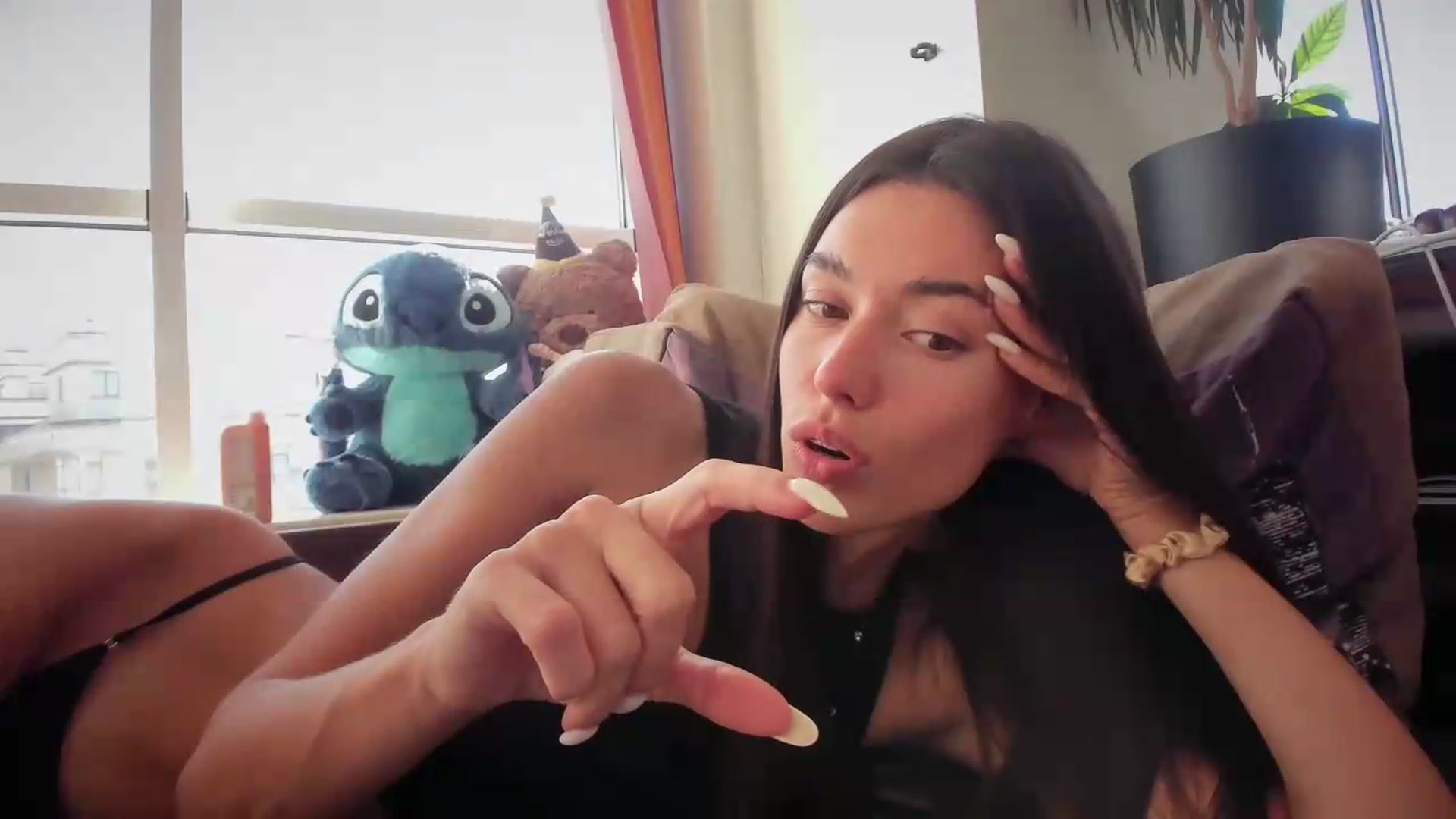 Gallery image thumbnail from laurensaenz's myfreecams stream on, 09/15/2026, 07:22 image 8 of 20