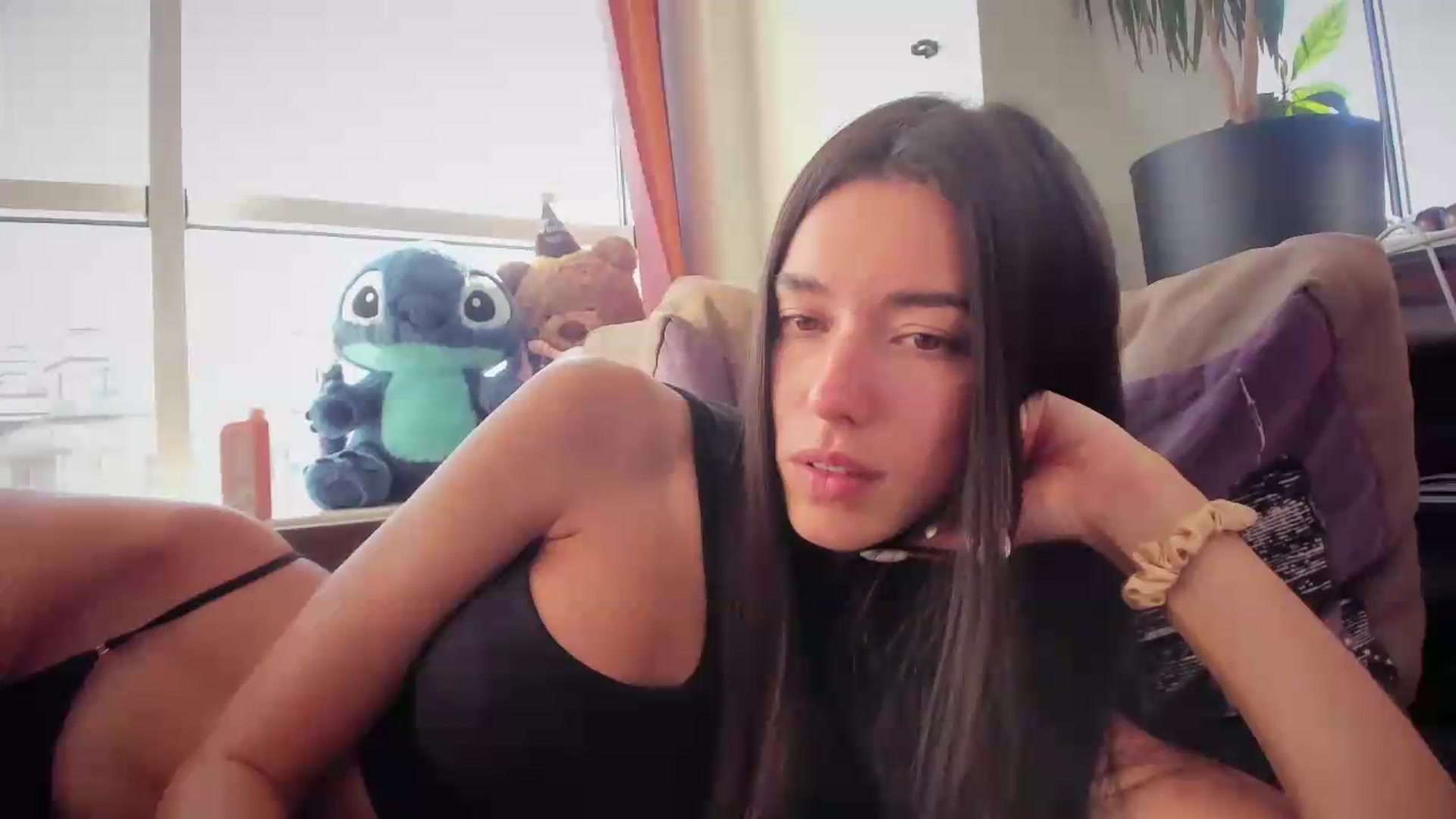 Gallery image thumbnail from laurensaenz's myfreecams stream on, 09/15/2026, 07:22 image 10 of 20