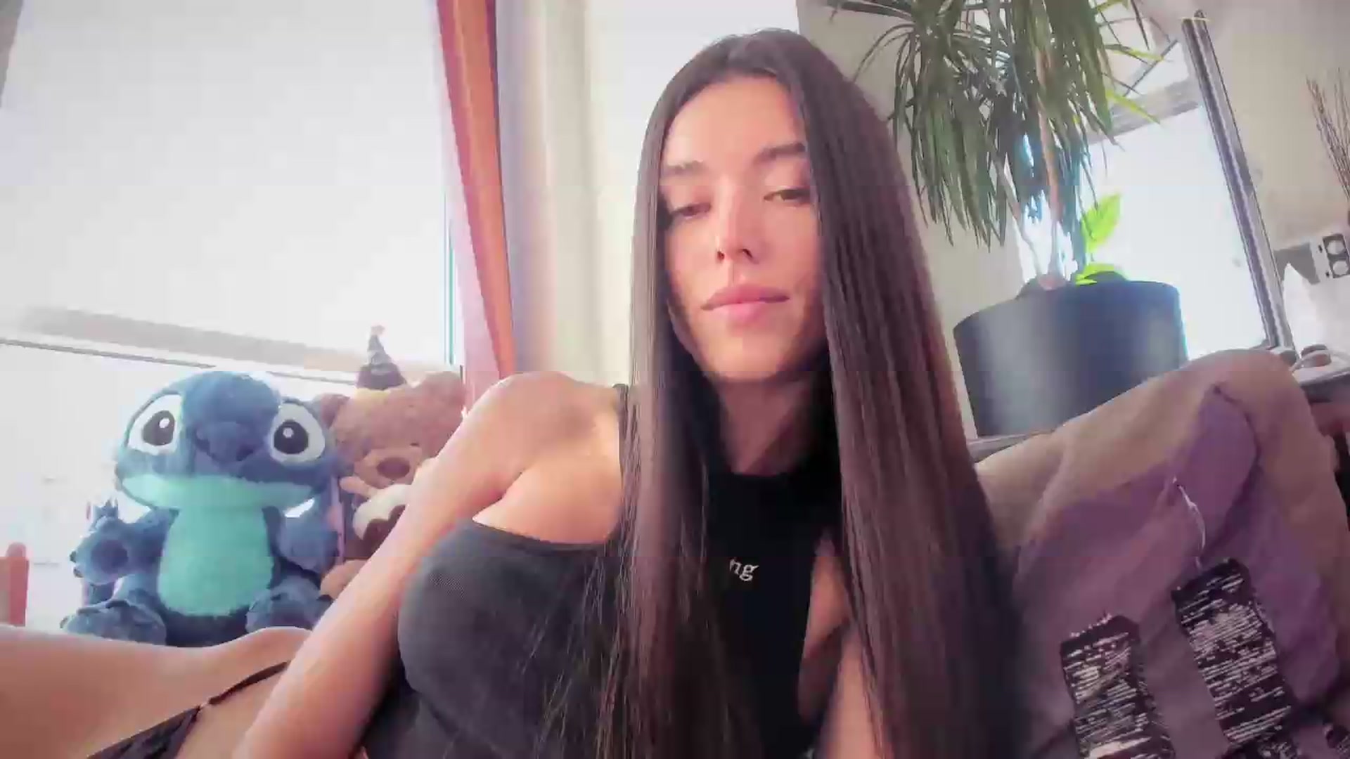 Gallery image thumbnail from laurensaenz's myfreecams stream on, 09/15/2026, 07:22 image 1 of 20