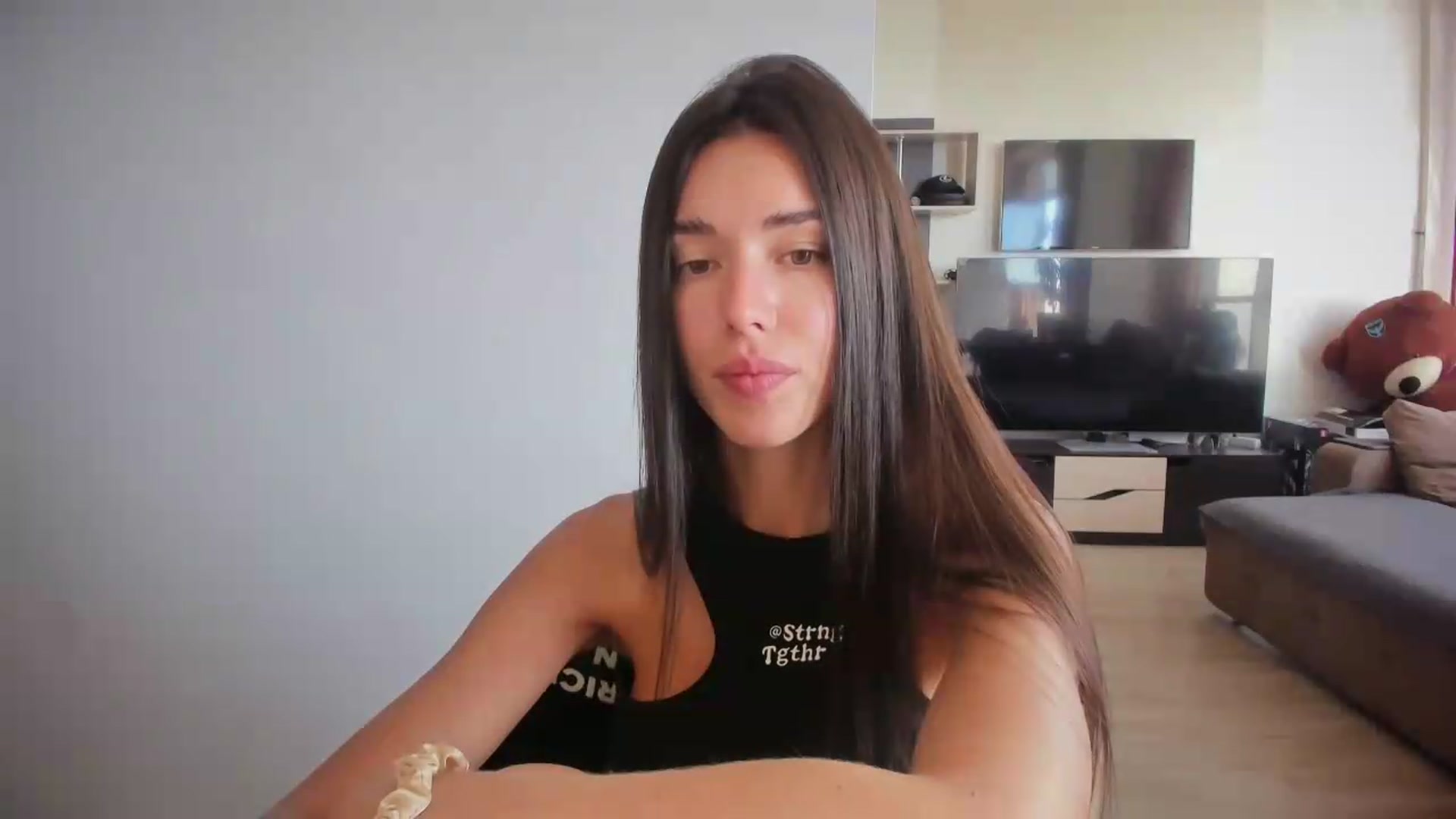 Gallery image thumbnail from laurensaenz's myfreecams stream on, 09/15/2026, 08:33 image 9 of 20