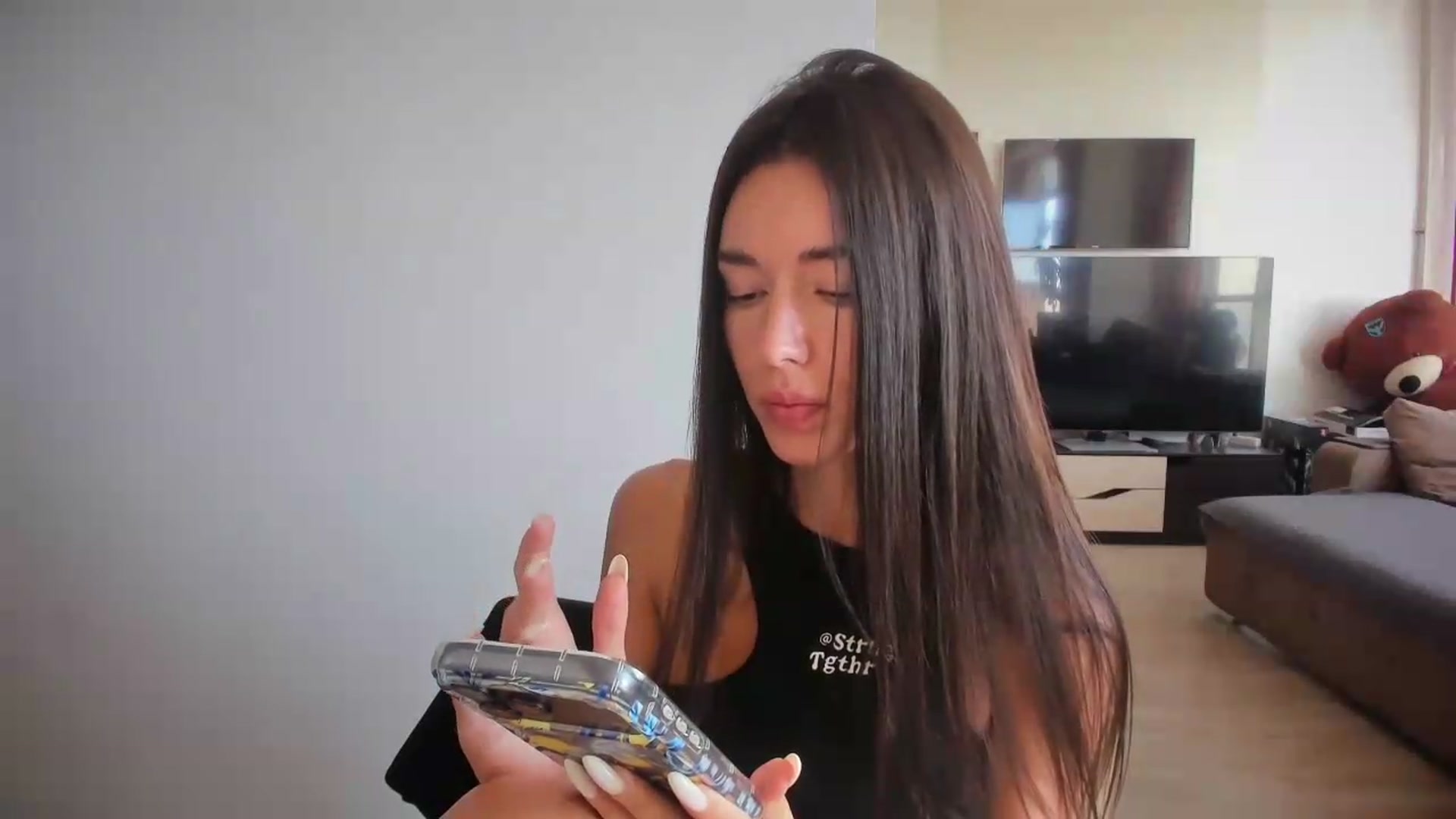 Gallery image thumbnail from laurensaenz's myfreecams stream on, 09/15/2026, 08:33 image 20 of 20