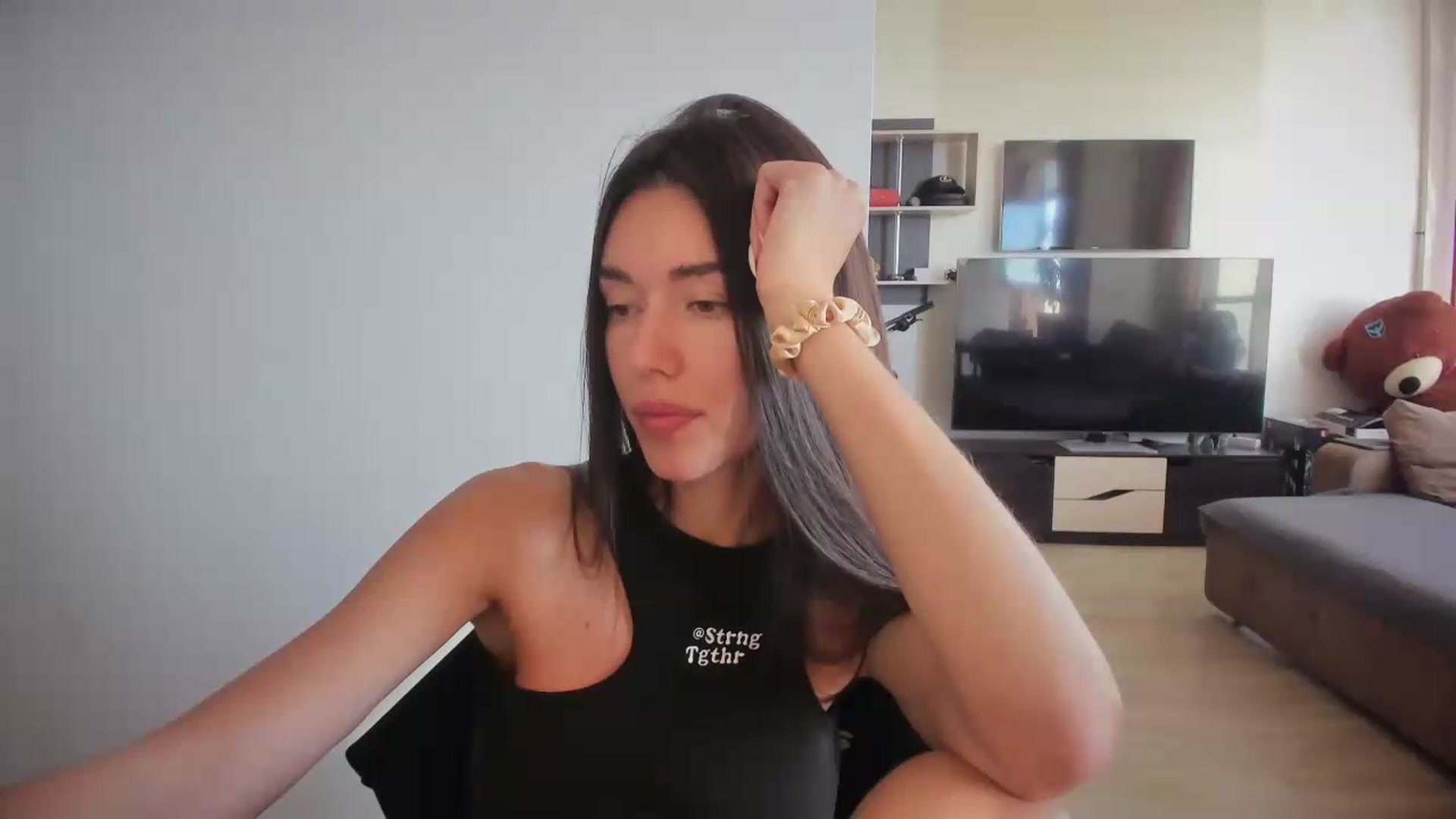 Gallery image thumbnail from laurensaenz's myfreecams stream on, 09/15/2026, 08:33 image 4 of 20