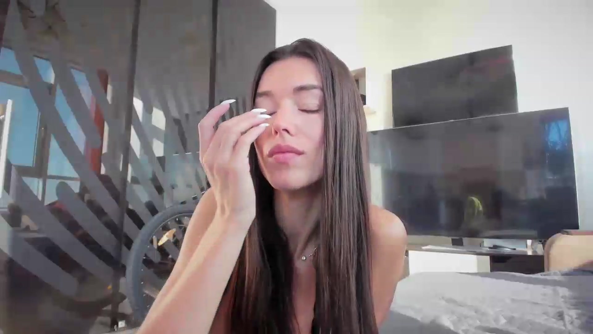 Gallery image thumbnail from laurensaenz's myfreecams stream on, 09/17/2026, 06:07 image 11 of 20