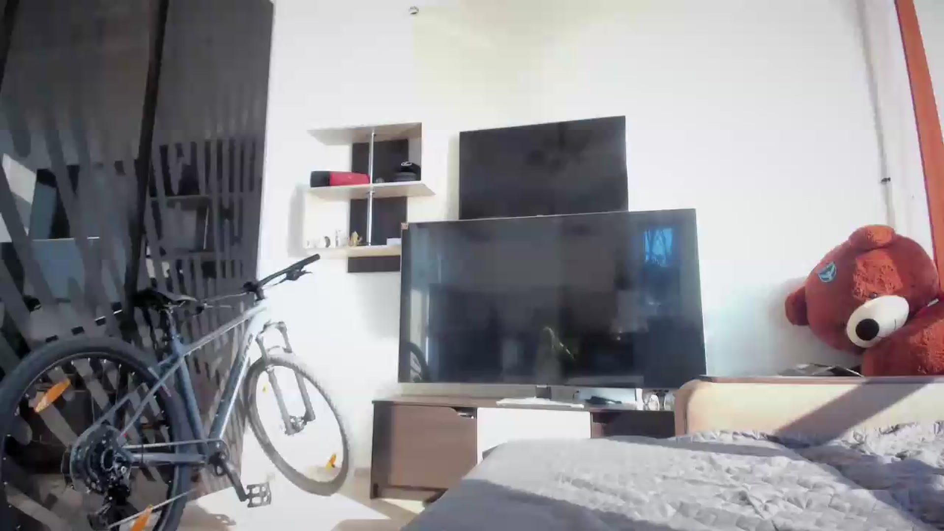 Gallery image thumbnail from laurensaenz's myfreecams stream on, 09/17/2026, 06:07 image 17 of 20