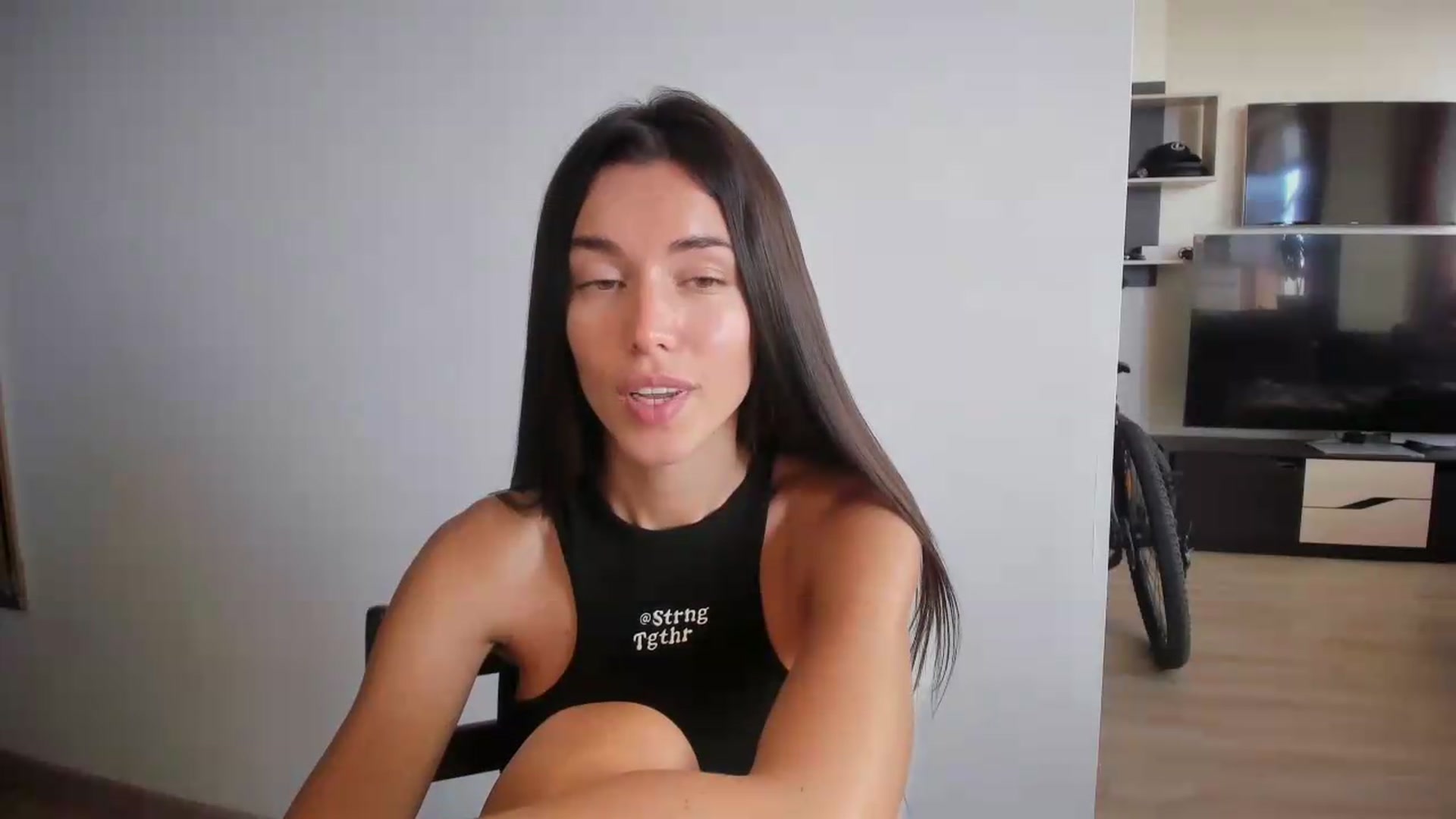 Gallery image thumbnail from laurensaenz's myfreecams stream on, 09/18/2026, 09:16 image 11 of 20