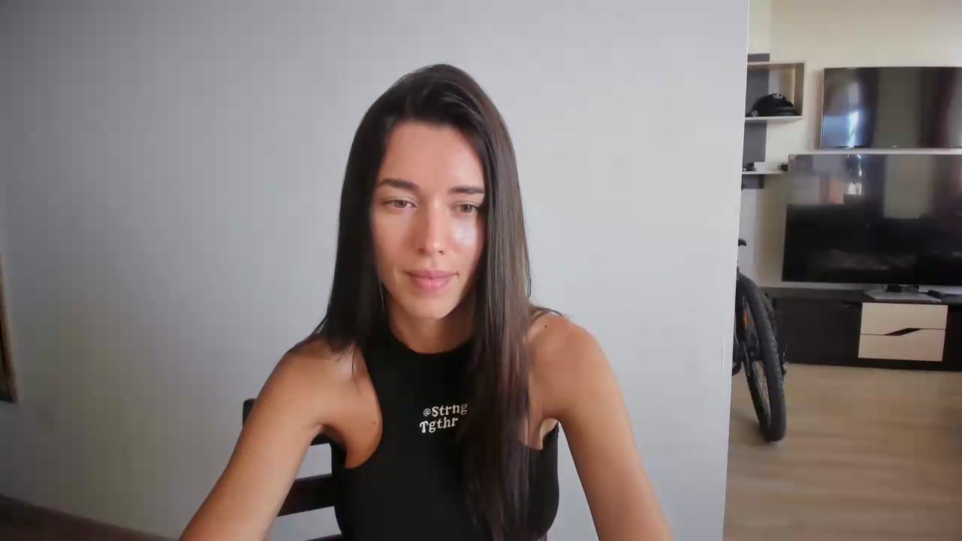 Gallery image thumbnail from laurensaenz's myfreecams stream on, 09/18/2026, 09:16 image 12 of 20