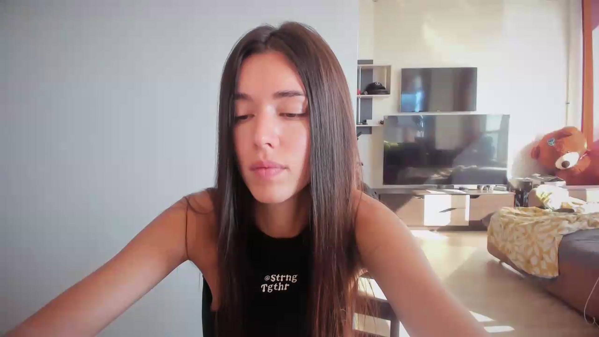 Gallery image thumbnail from laurensaenz's myfreecams stream on, 09/18/2026, 09:16 image 4 of 20