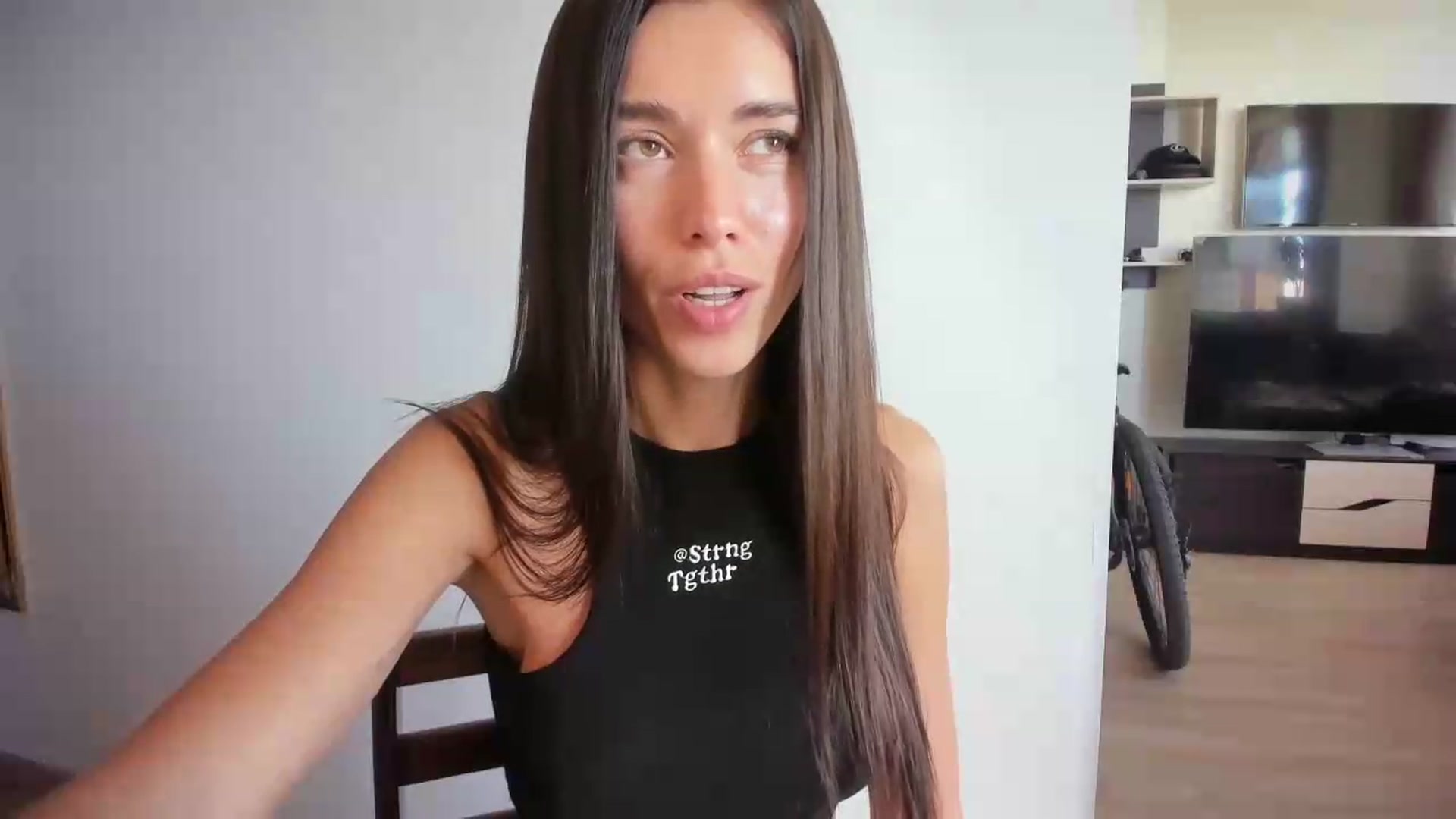 Gallery image thumbnail from laurensaenz's myfreecams stream on, 09/18/2026, 09:16 image 15 of 20