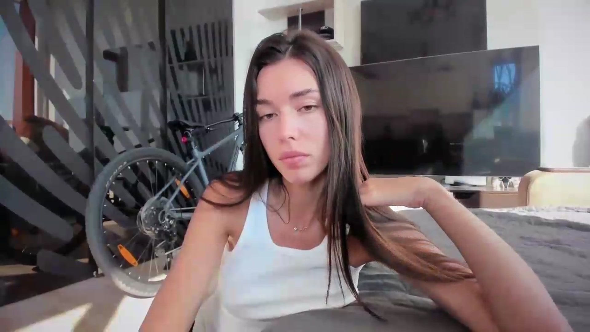 Gallery image thumbnail from laurensaenz's myfreecams stream on, 09/19/2026, 07:12 image 2 of 20